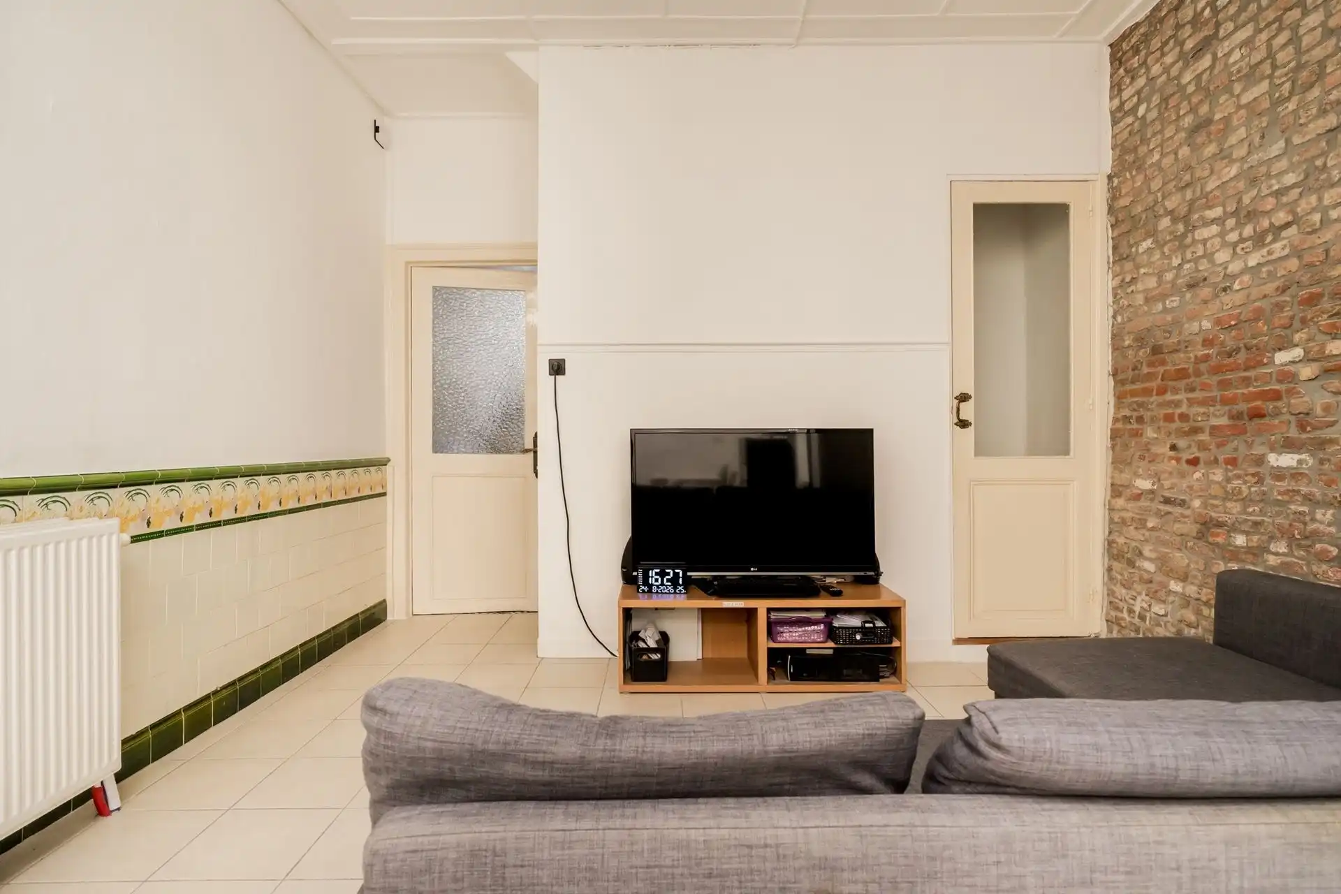 Te renoveren woning met 3 slpks en 3 badkamers. foto 10