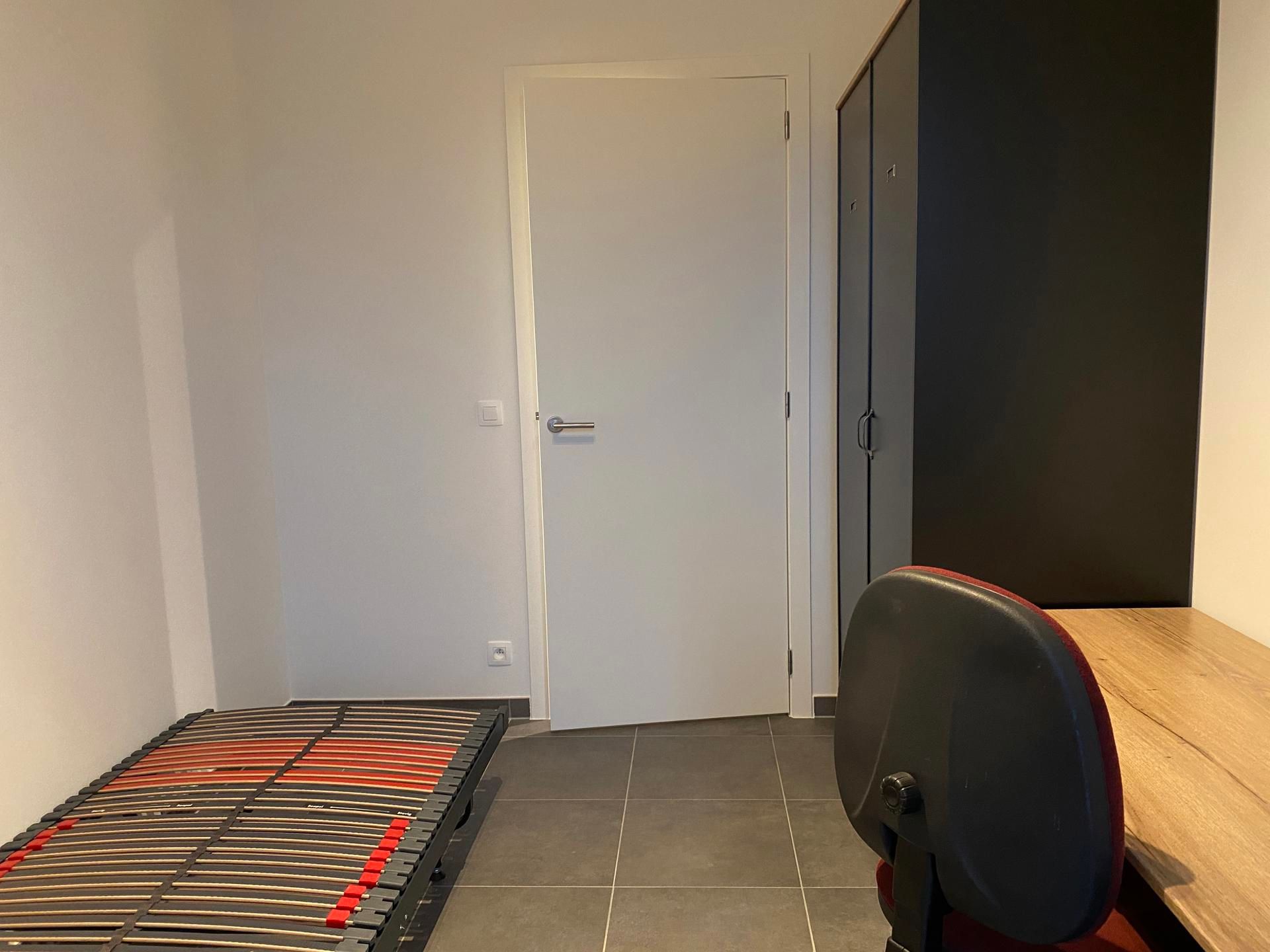 Gemeubeld appartement, rustig gelegen in Sint-Niklaas foto 14