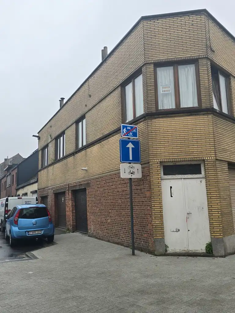 Huis te koop foto {{pictureIndex}}