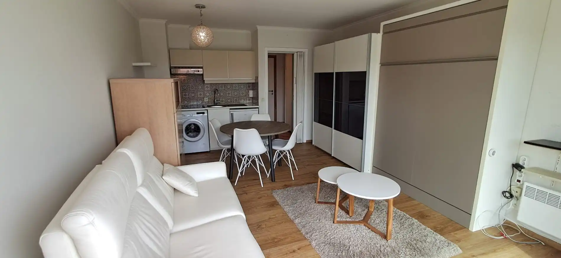 ZONGERICHTE CENTRAAL GELEGEN  STUDIO TE HUUR OP JAARBASIS foto 2