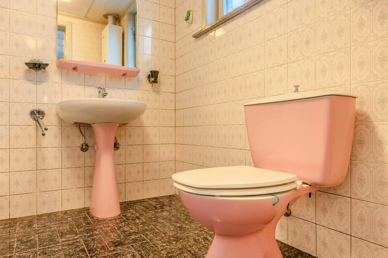 Te renoveren woning met tuin foto 10