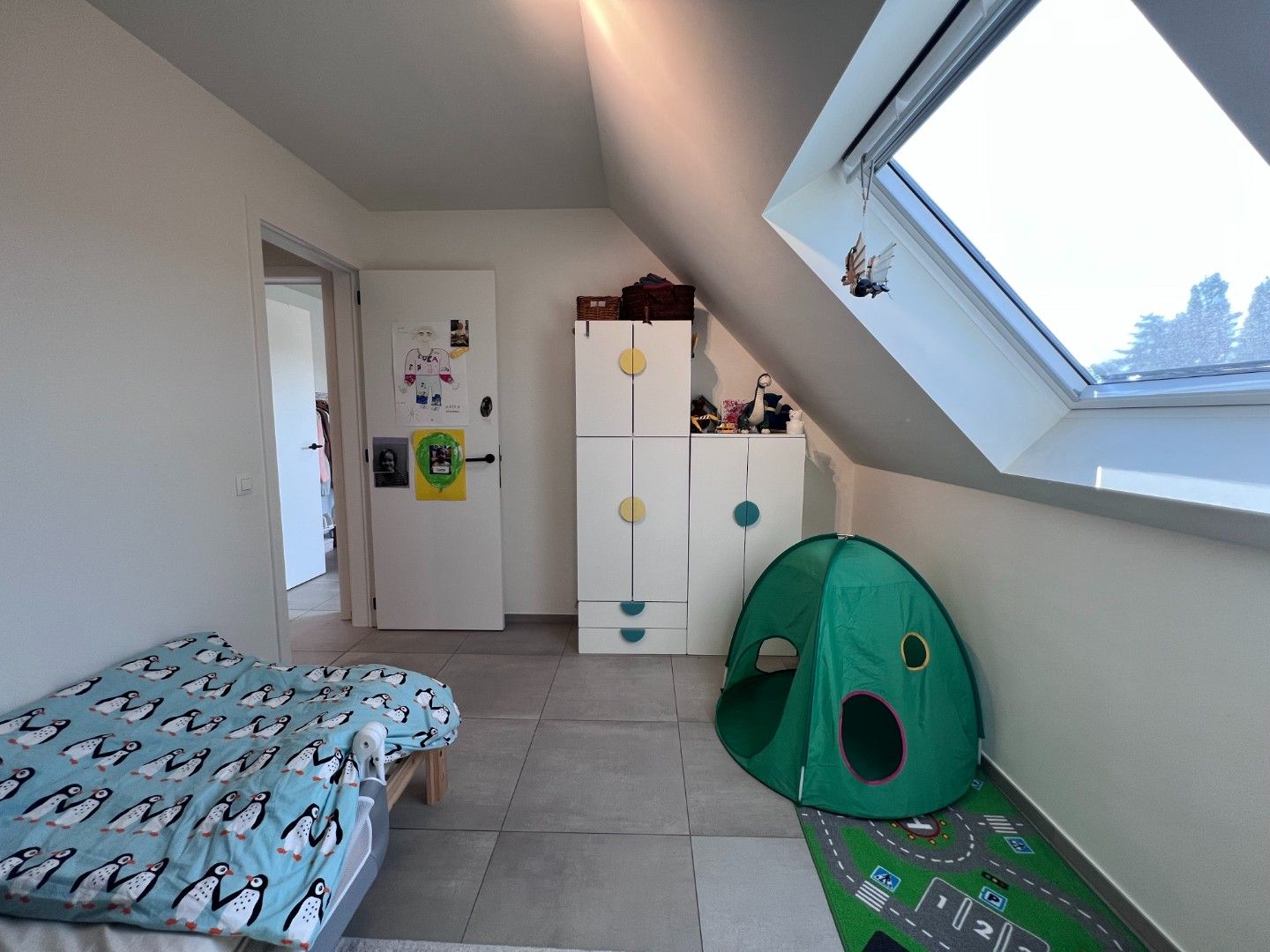 Halfopen bebouwing met drie slaapkamers te huur in Ursel foto 13