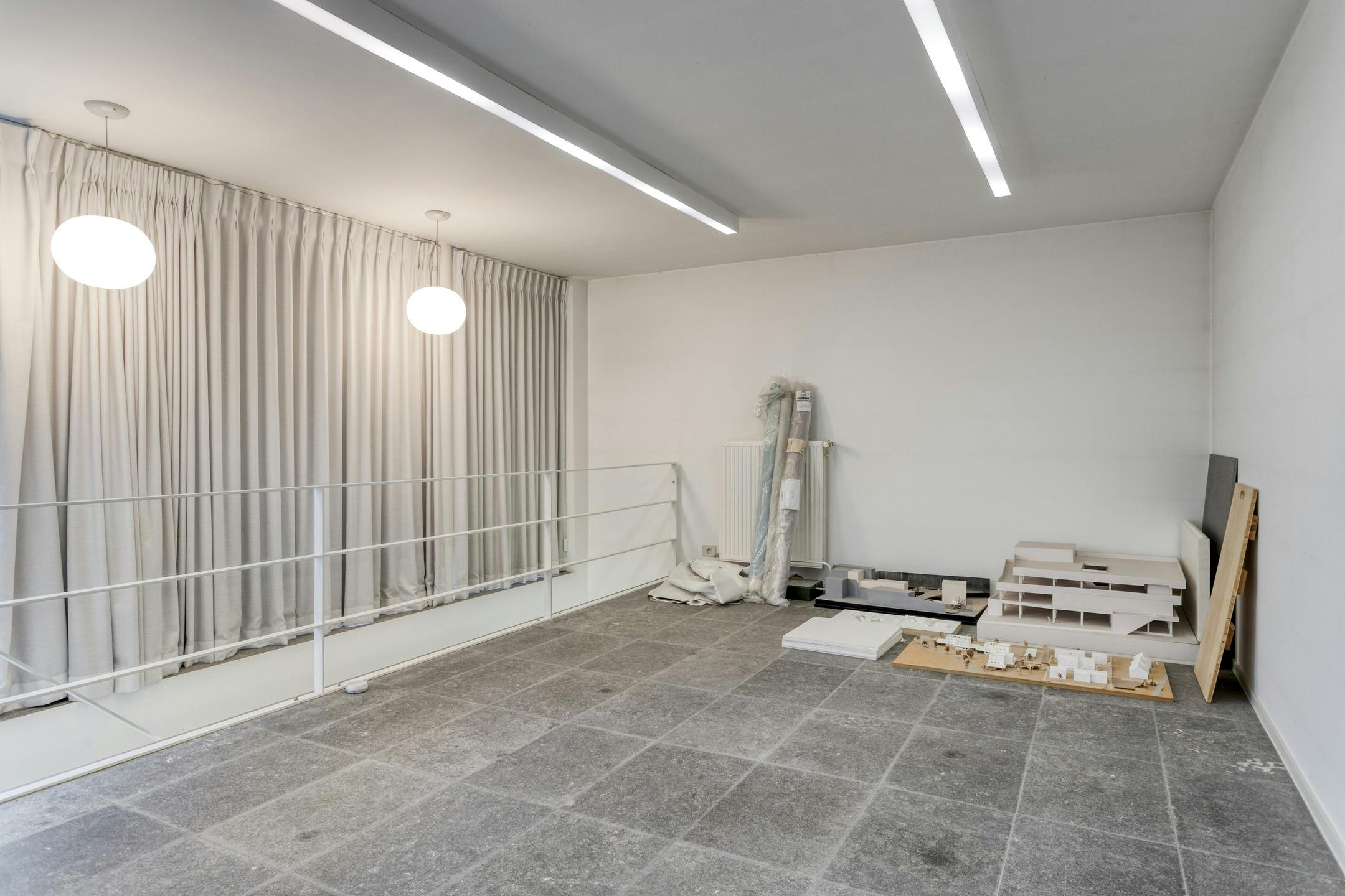 Kantoor met woonst te koop in Sint-Michiels (380 m²)  foto 15