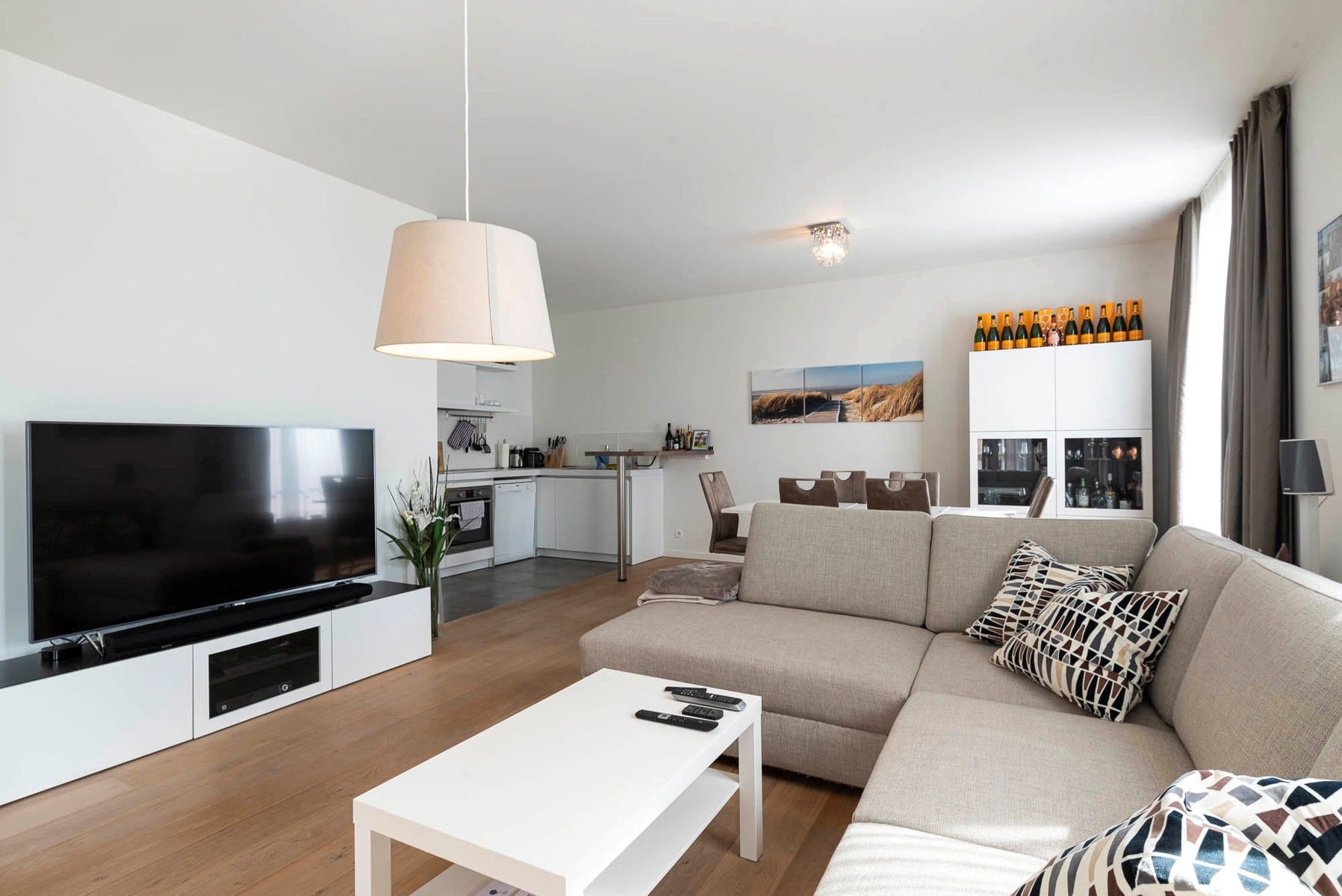 Appartement met een prachtig uitzicht! foto {{pictureIndex}}