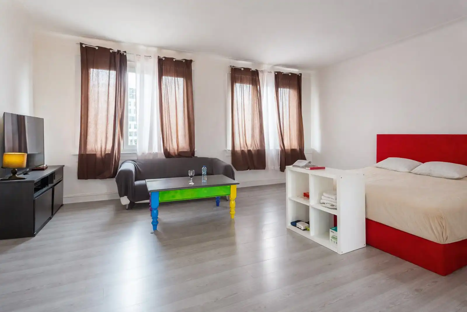 Handelshuis aan Berchem station foto 15