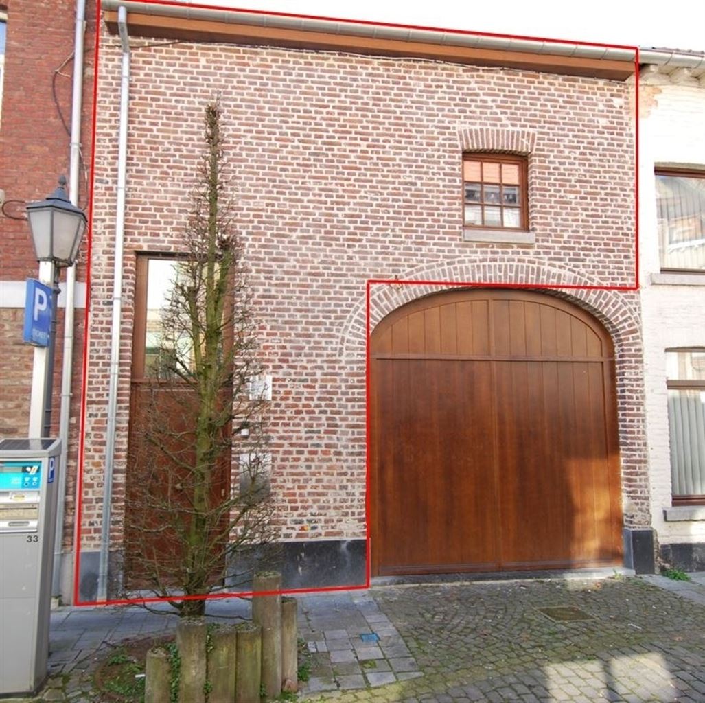 Volledig gerenoveerd duplex-appartement met 2 slaapkamers in het centrum van Maaseik met moderne afwerking. foto 21