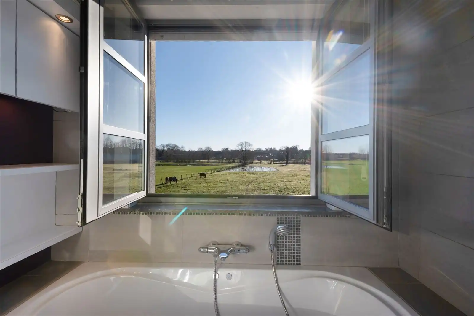 Gezellig gerenoveerde woning op unieke locatie foto 16