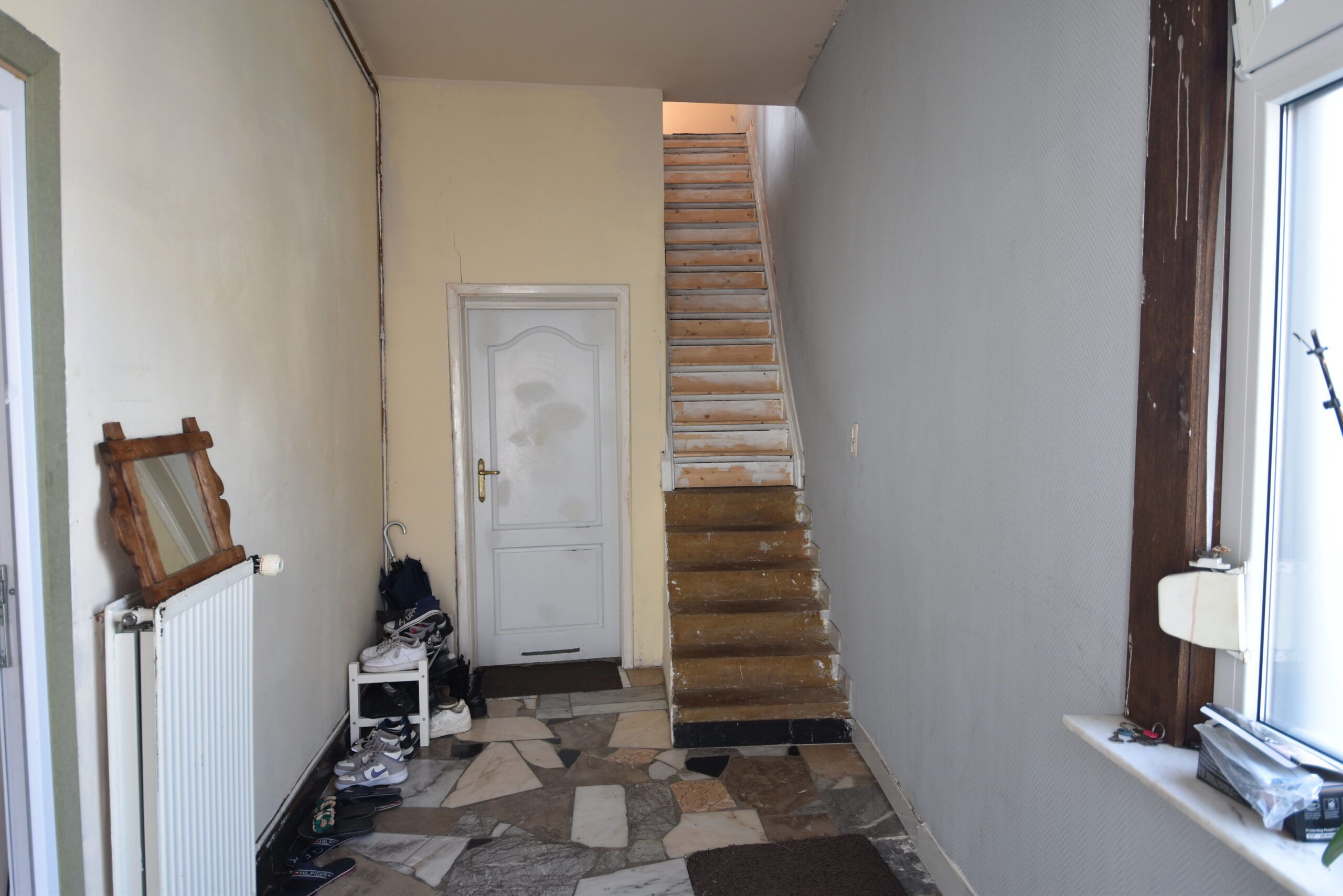 Zeer ruime, grotendeels gerenoveerde stadswoning foto 11