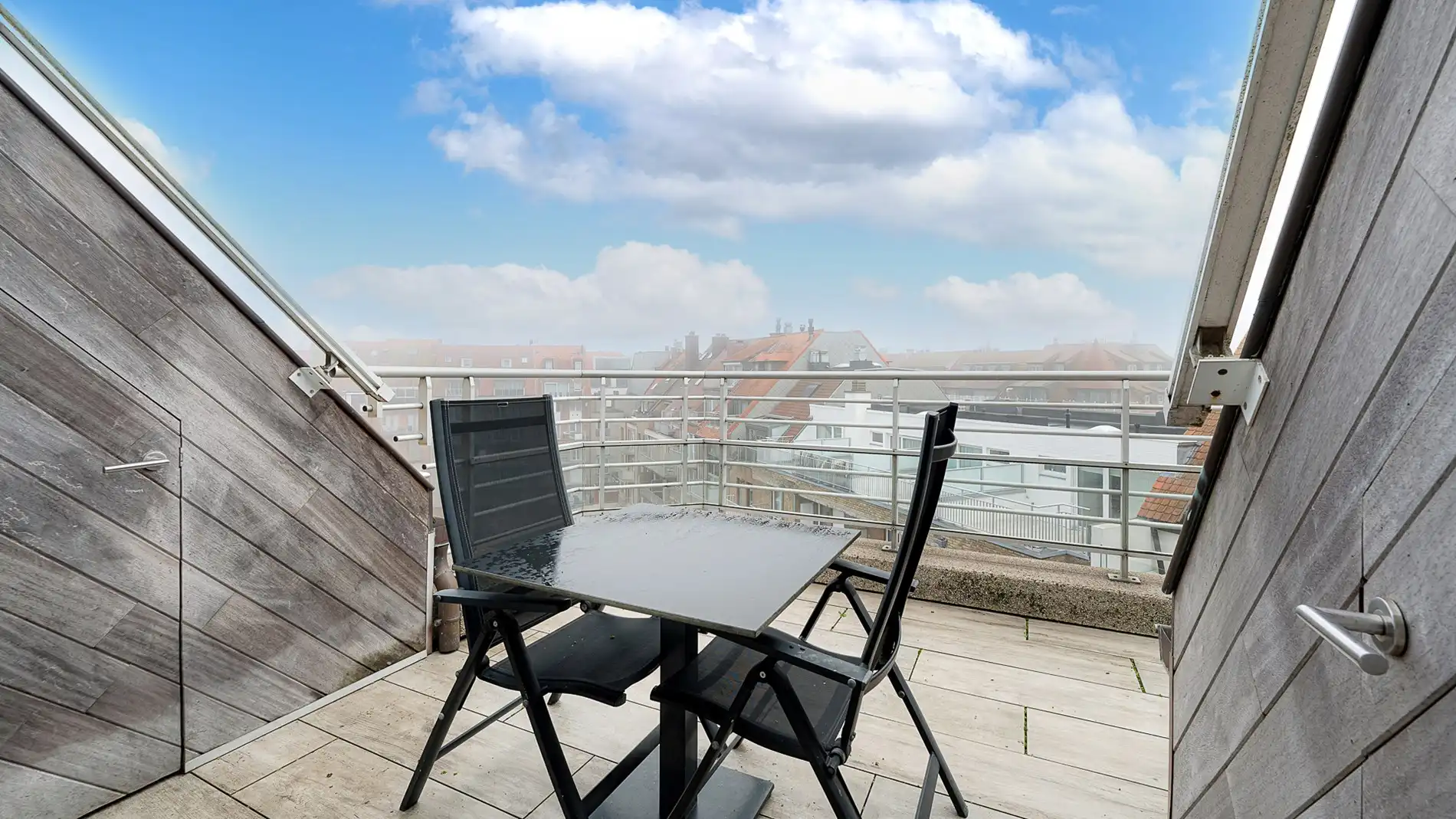 Penthouse met ruime terrassen nabij het strand te koop foto 13