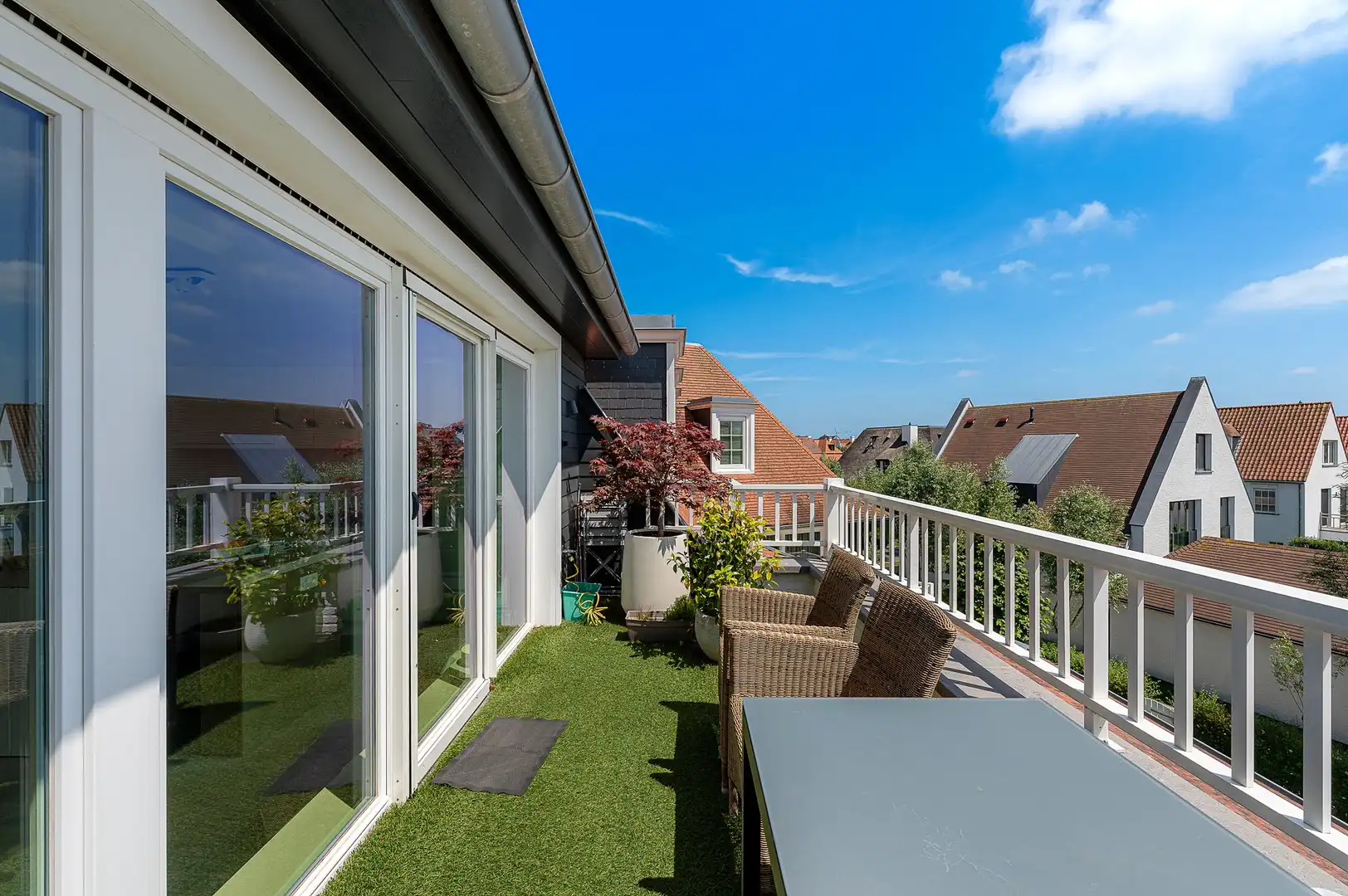Recent appartement met zuidgericht leefterras. foto 10