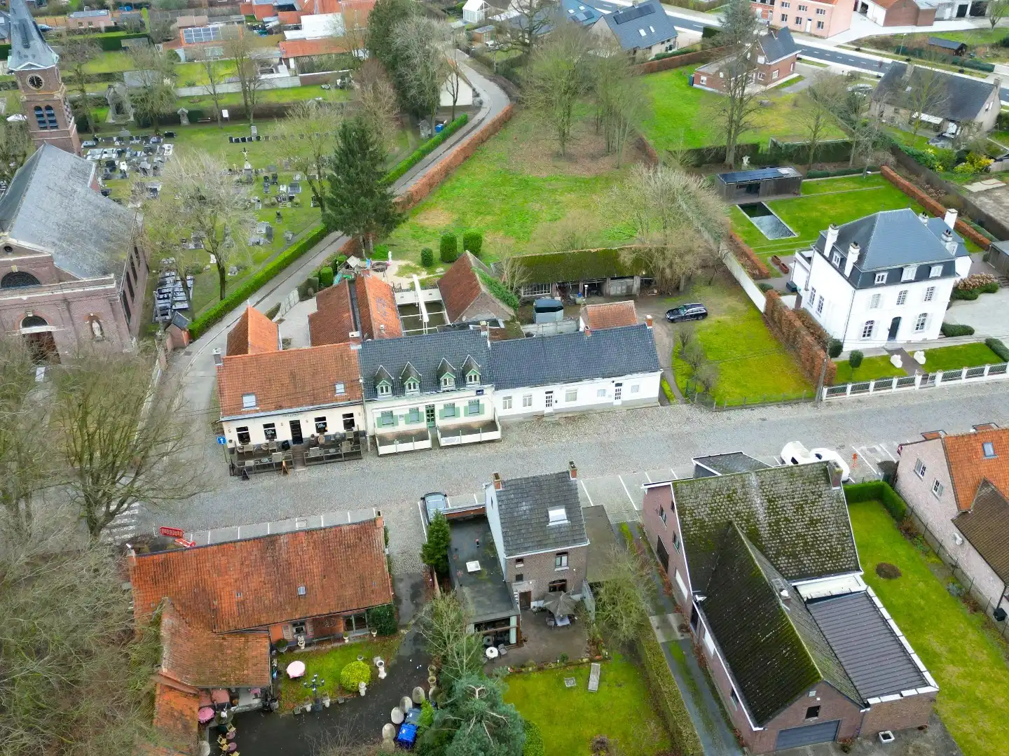 Ruim handelspand met 2 woningen te koop centrum Lozer. Tal van mogelijkheden! foto 12