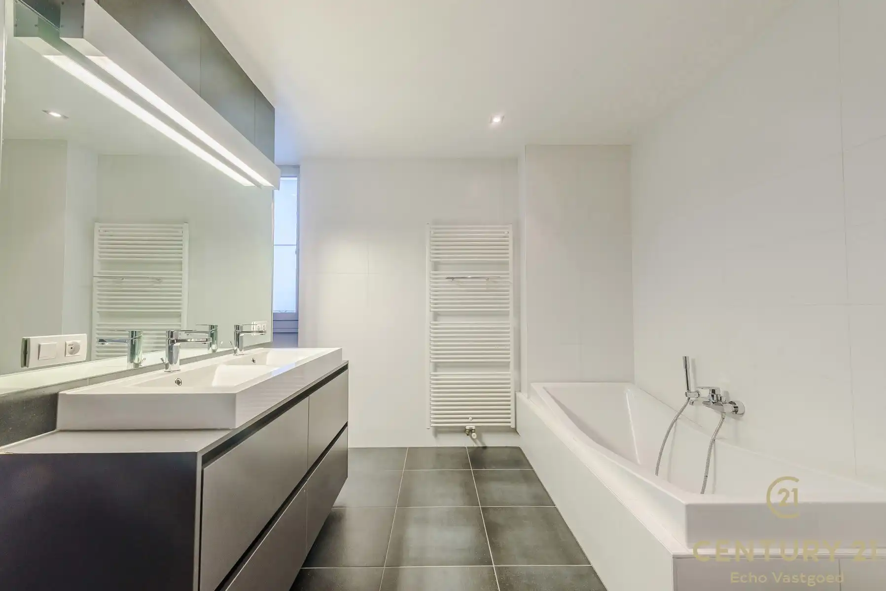 Instapklaar handelspand met woonst en tuin in Rijkevorsel foto 21