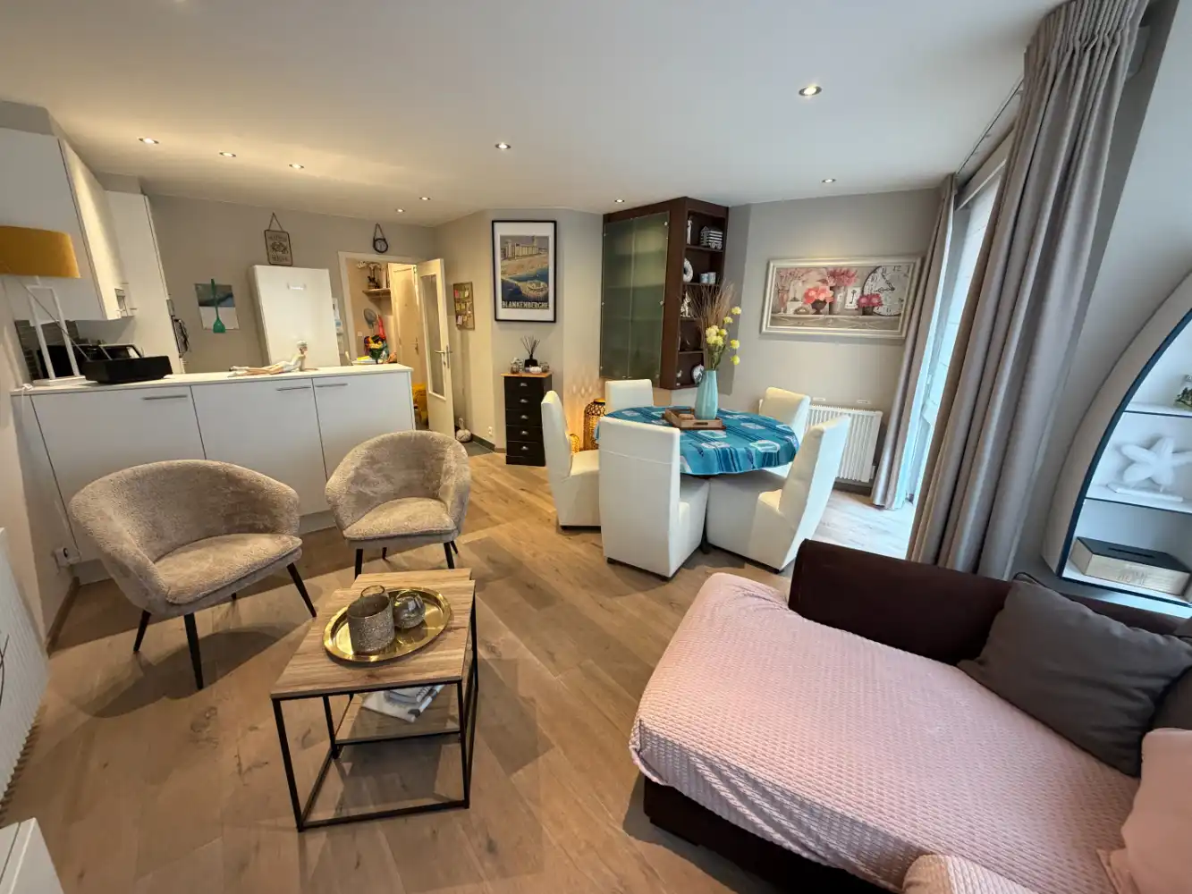 Instapklaar twee slaapkamer appartement op een uitstekende locatie foto 3