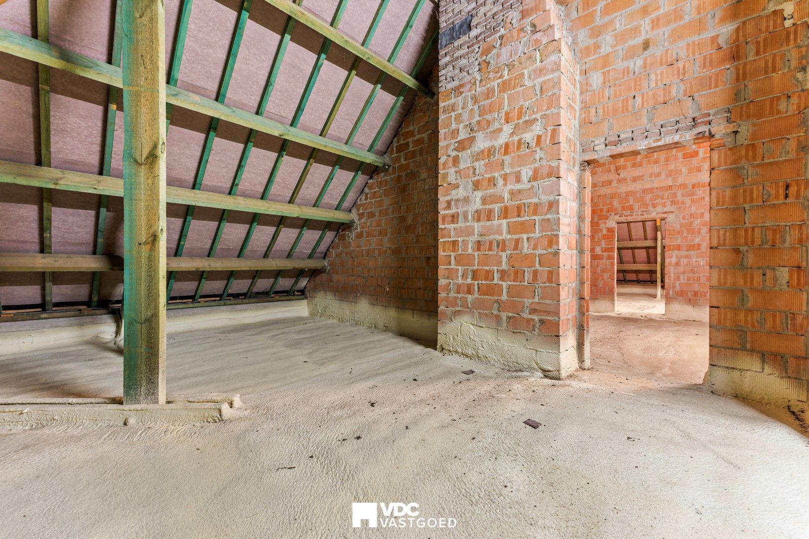 Unieke villa met kantoorruimte, binnenzwembad en opsplitsingsmogelijkheid foto 23