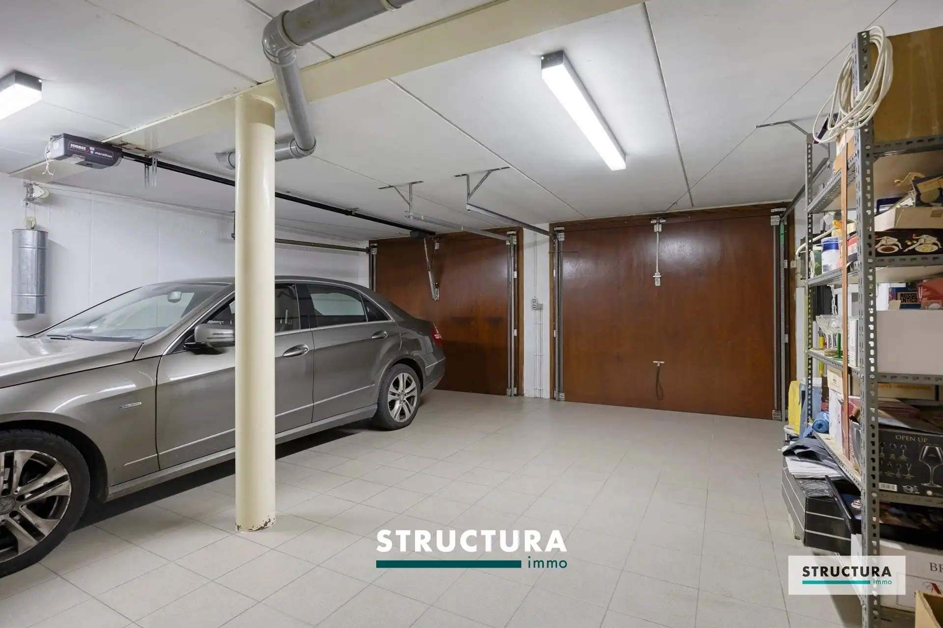 Karaktervolle en ruime villa met 4 slaapkamers en twee badkamers met sterke bouwkwaliteit op een uitstekende locatie foto 30