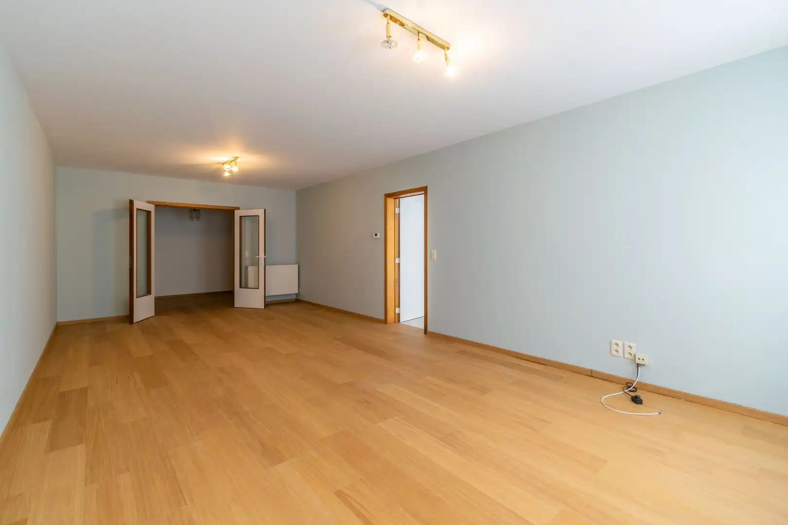 RUIM APPARTEMENT MET 2 SLAAPKAMERS + GARAGEBOX ! foto 5