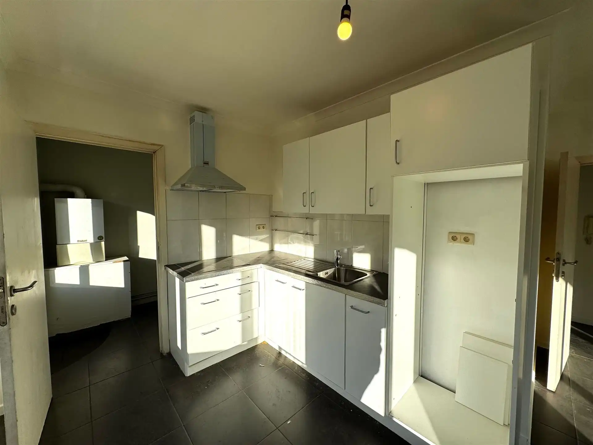 Opbrengsteigendom: handelspand met 2 appartementen  foto 21