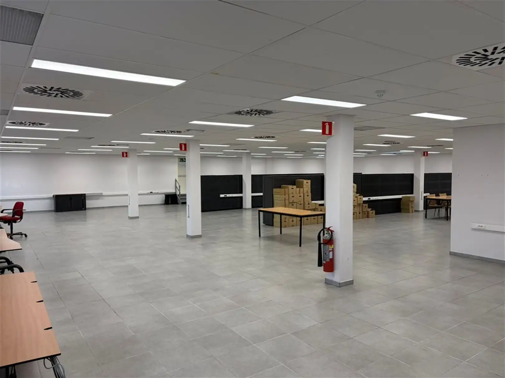 Kantoorgebouw foto 2