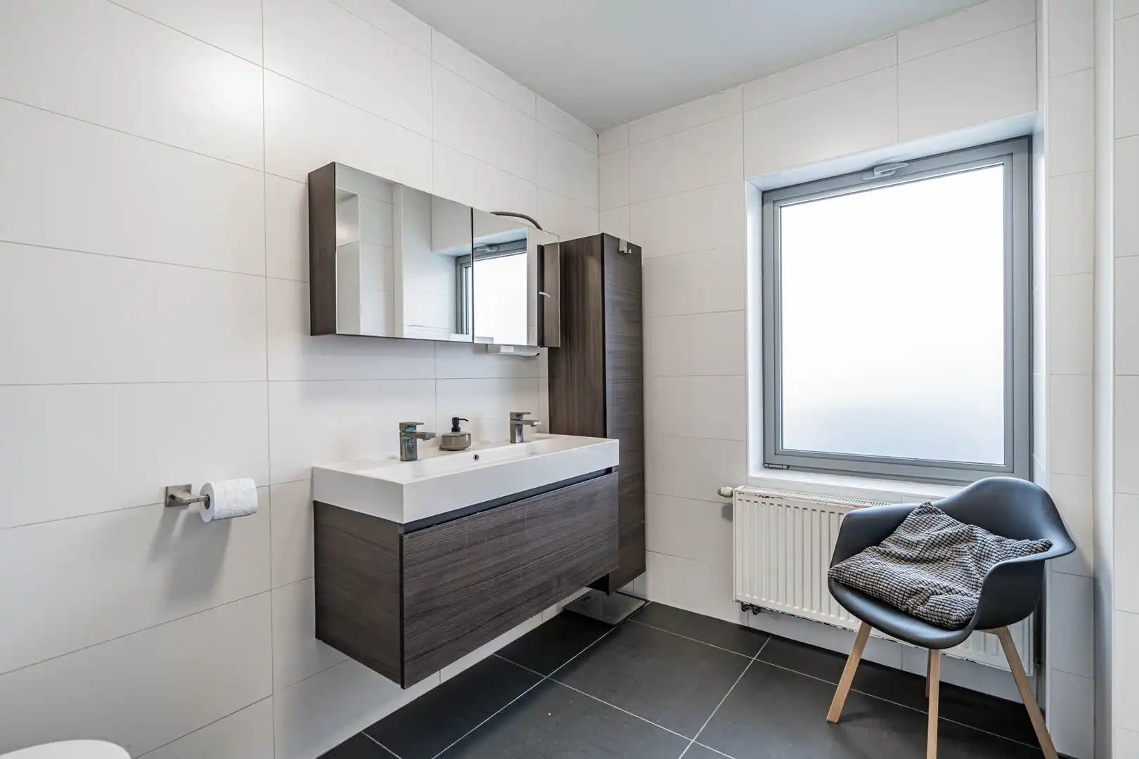 Charmante gerenoveerde eengezinswoning met rustgevende tuin foto 23