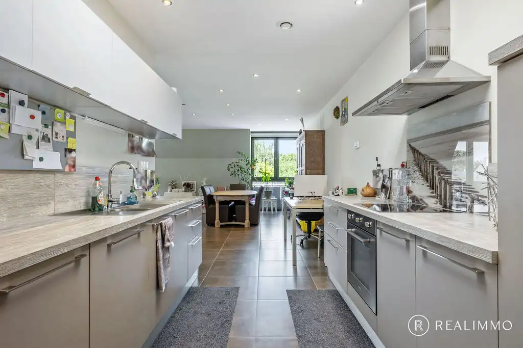 Luxueuze penthouse van 160 m² met 3 slaapkamers en parkting te Dottenijs! foto 6
