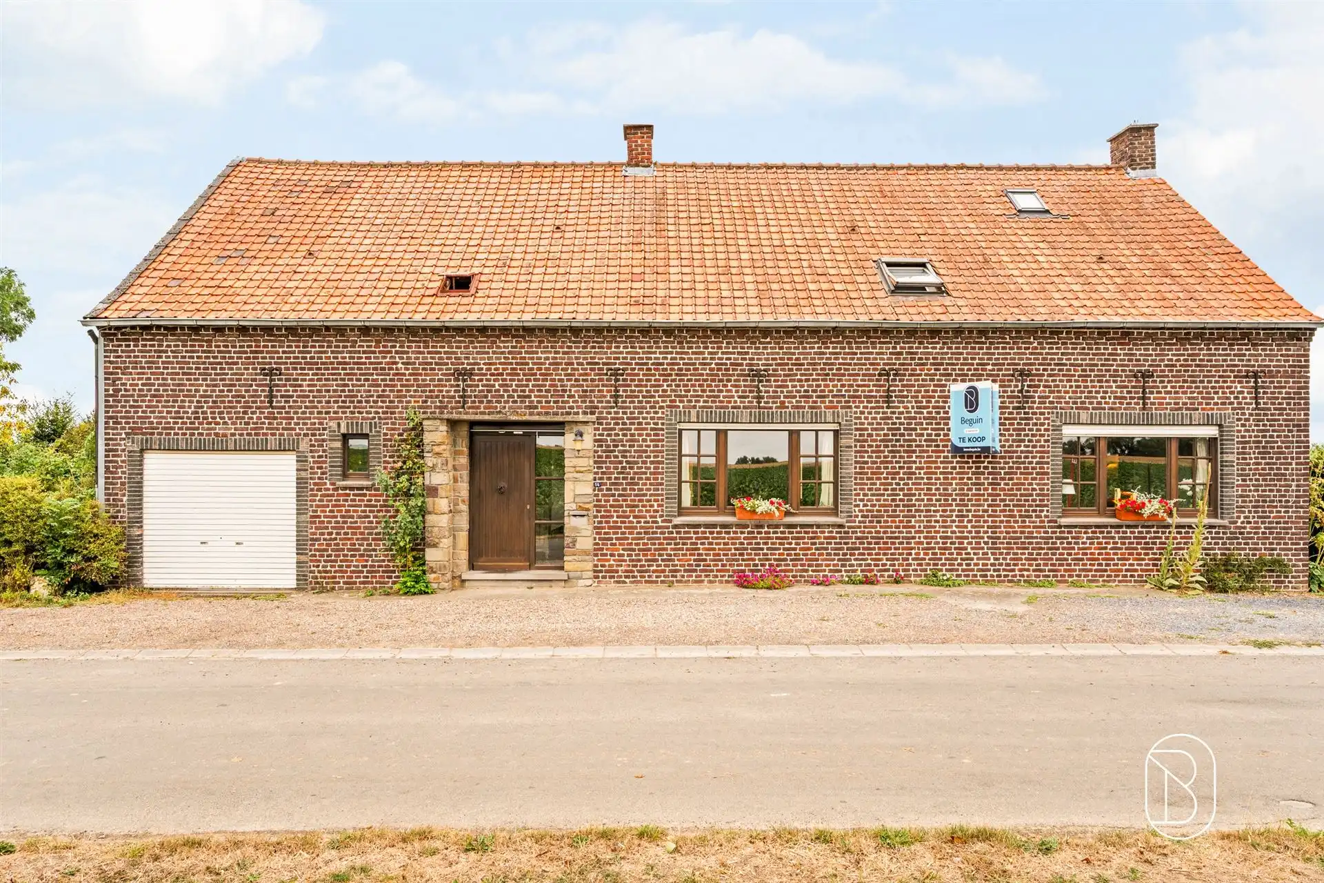 Rustig gelegen woning met 5 slpk. op 6.220 m² foto 8