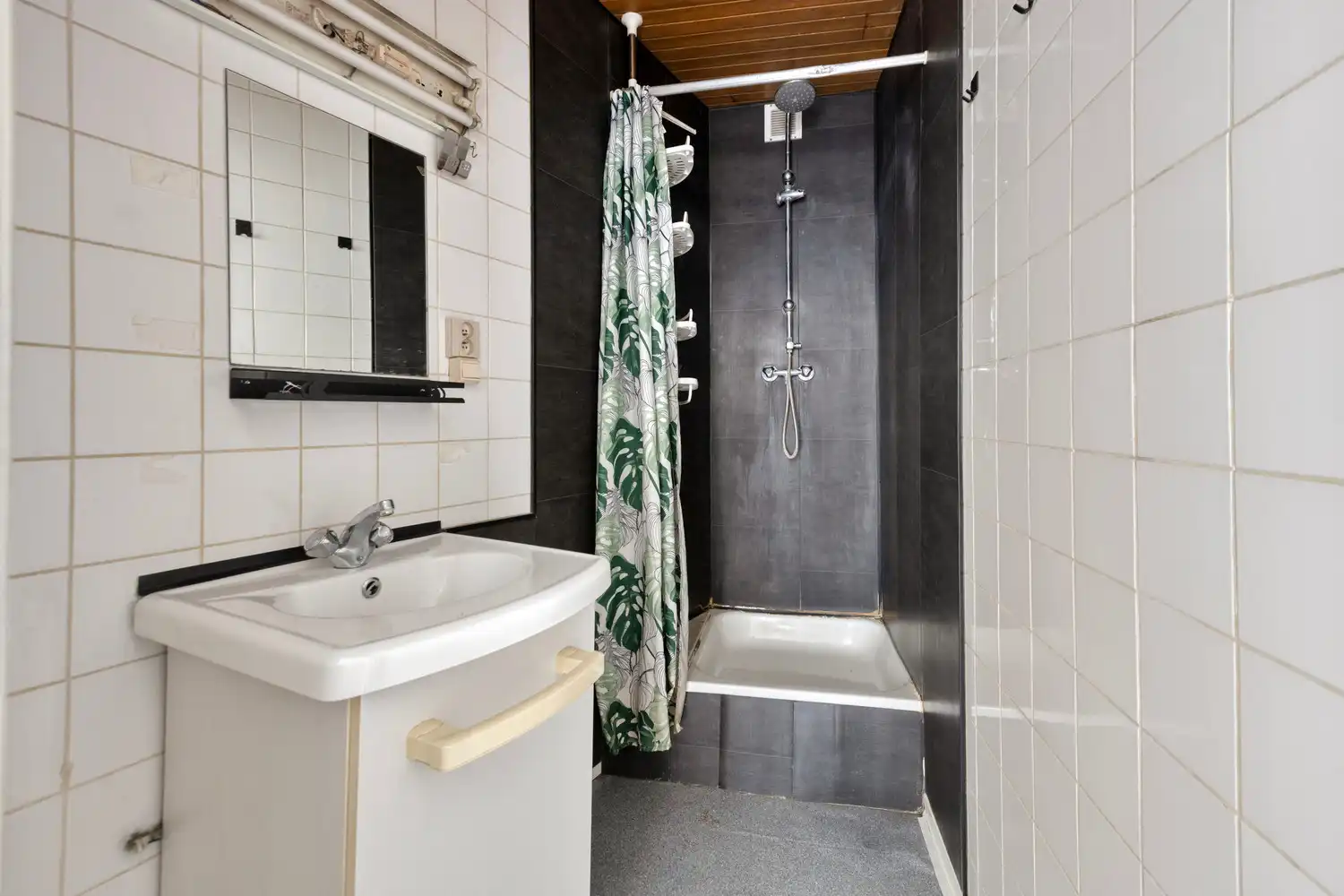 TE RENOVEREN WONING MET VEEL POTENTIEEL IN HET CENTRUM VAN DIEST! foto 19