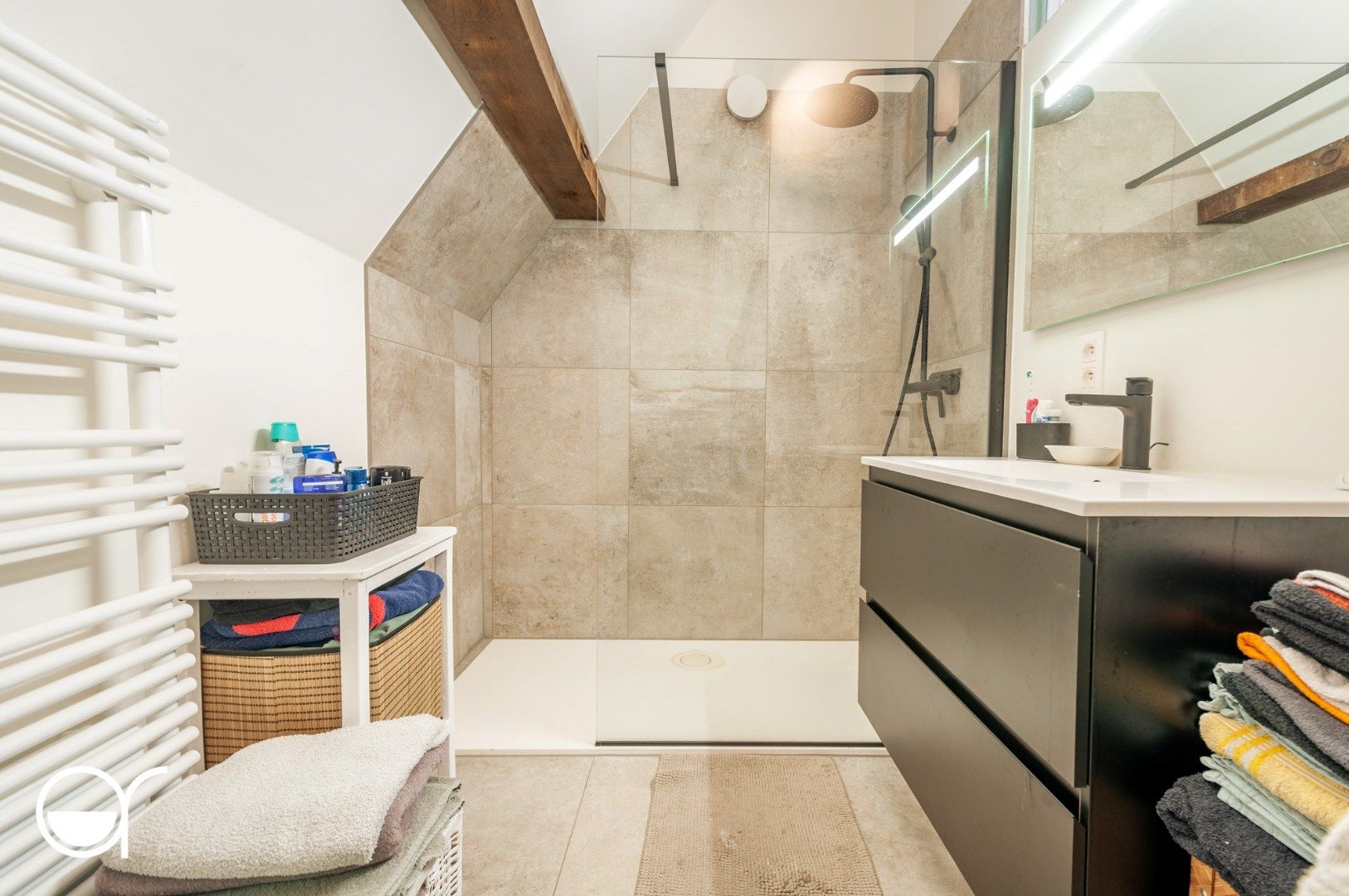 Gerenoveerde historische trapgevelwoning op unieke locatie foto 24