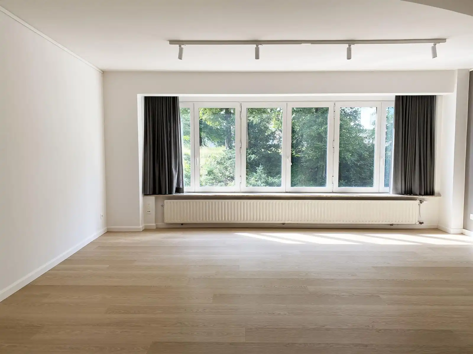 Mooi gerenoveerd appartement foto {{pictureIndex}}