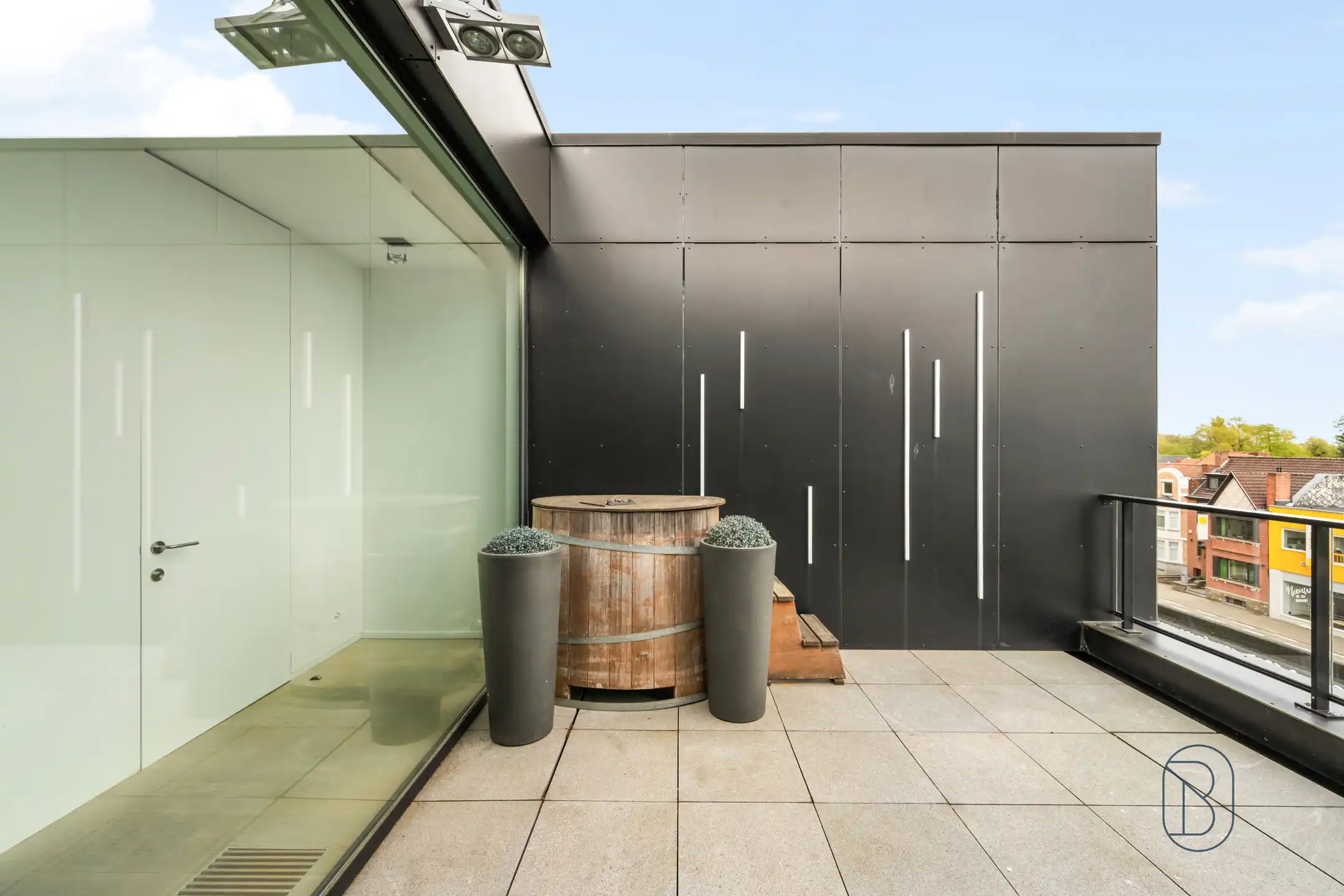 Topgelegen lichtrijke penthouse met prachtig terras foto 25