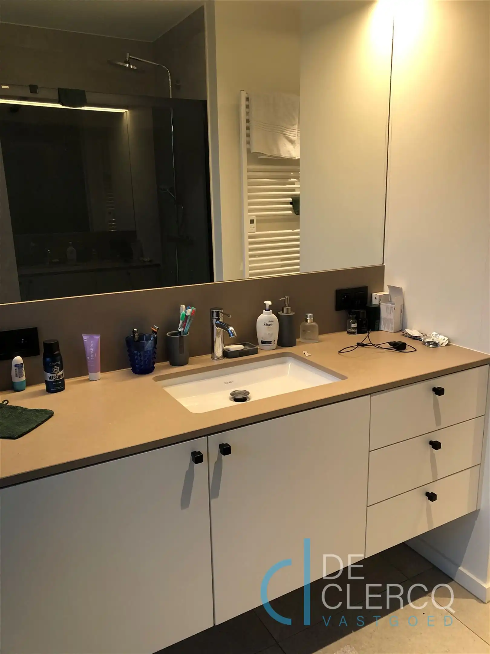 Luxueus duplex-appartement te huur in centrum Lochristi! foto 12
