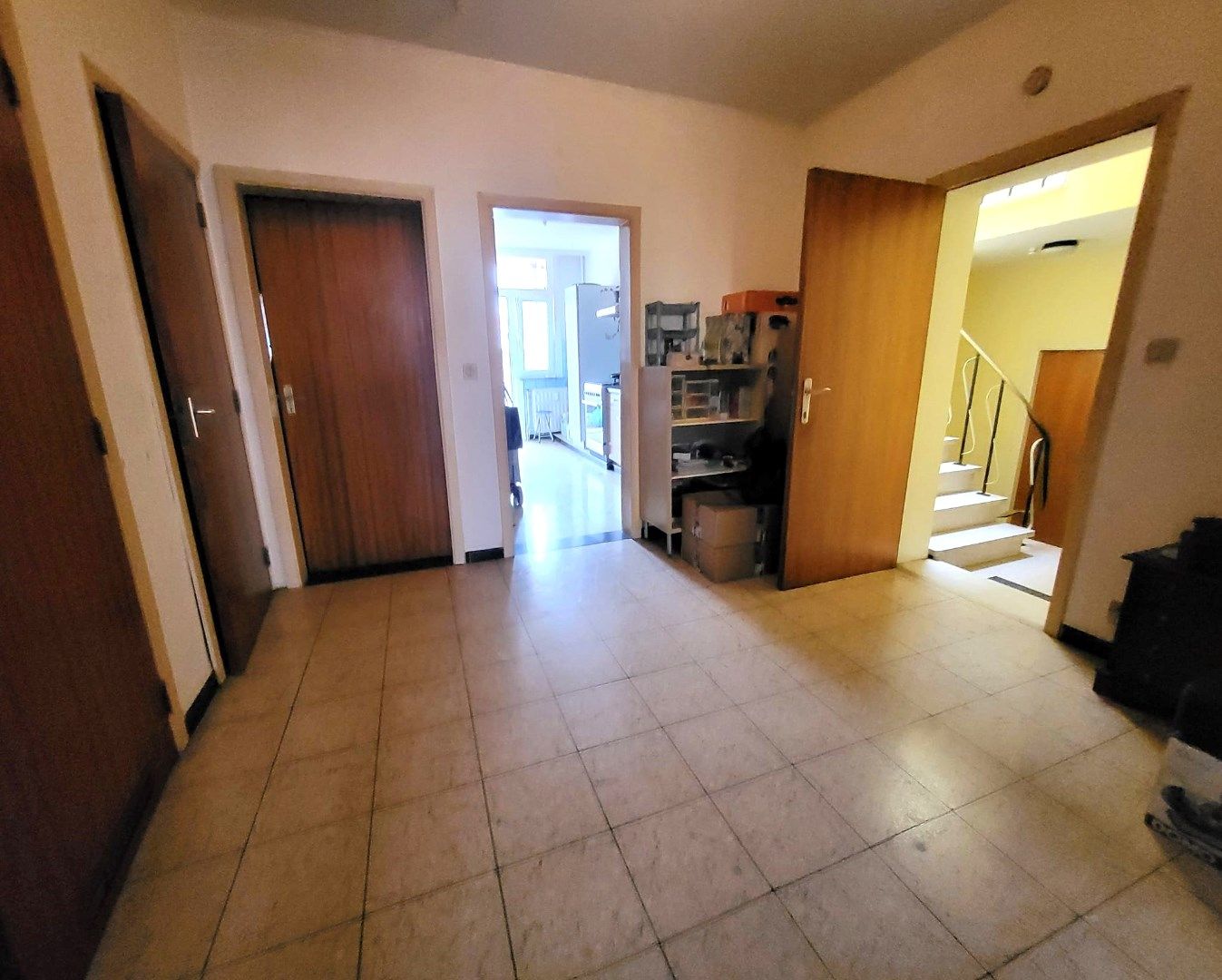 VERKOCHT : Opbrengsteigendom bestaande uit 5 appartementen. foto 4