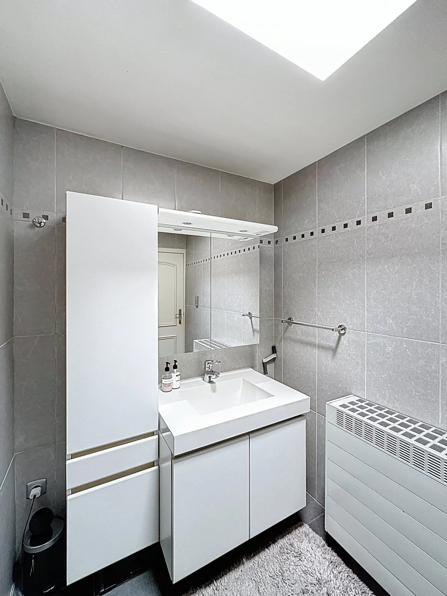 Gelijkvloerse woning op ruim perceel (8 are) in landelijke omgeving. foto 16