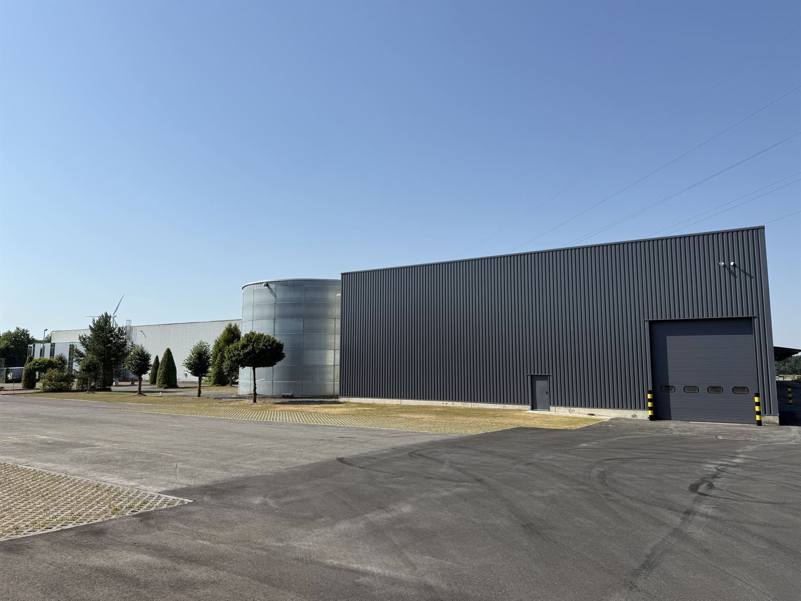 Goed gelezen magazijnen te Genk foto {{pictureIndex}}