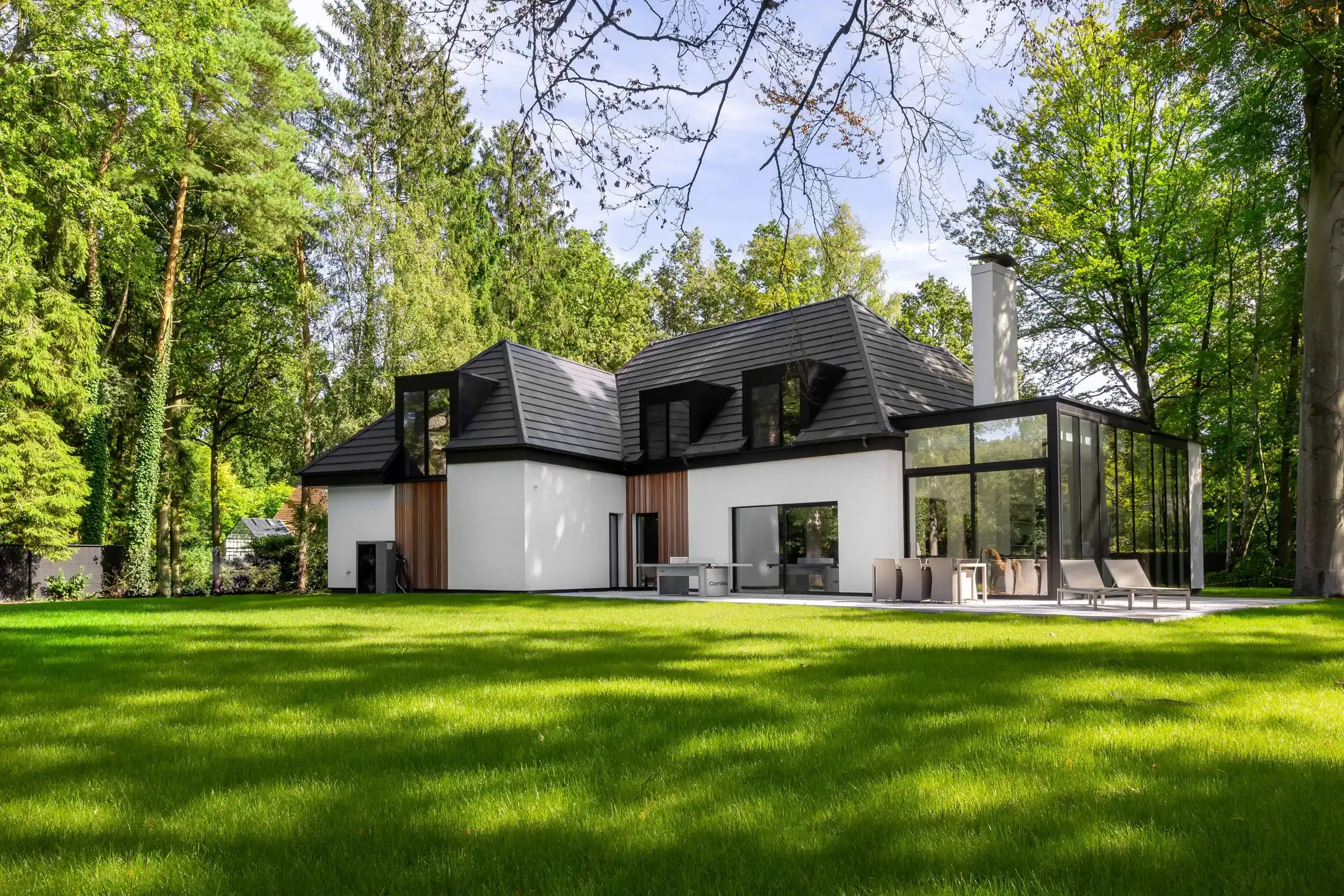 Luxe gerenoveerde villa (EPC A) op riant hoekperceel foto 4