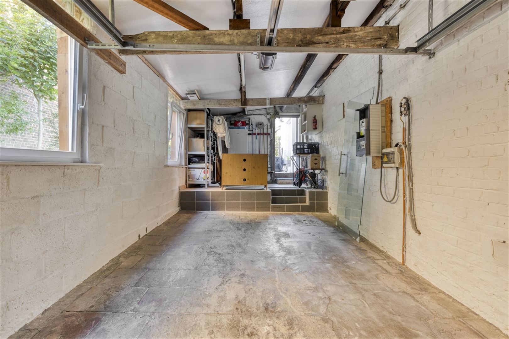 Rustig gelegen woning met garage foto 24