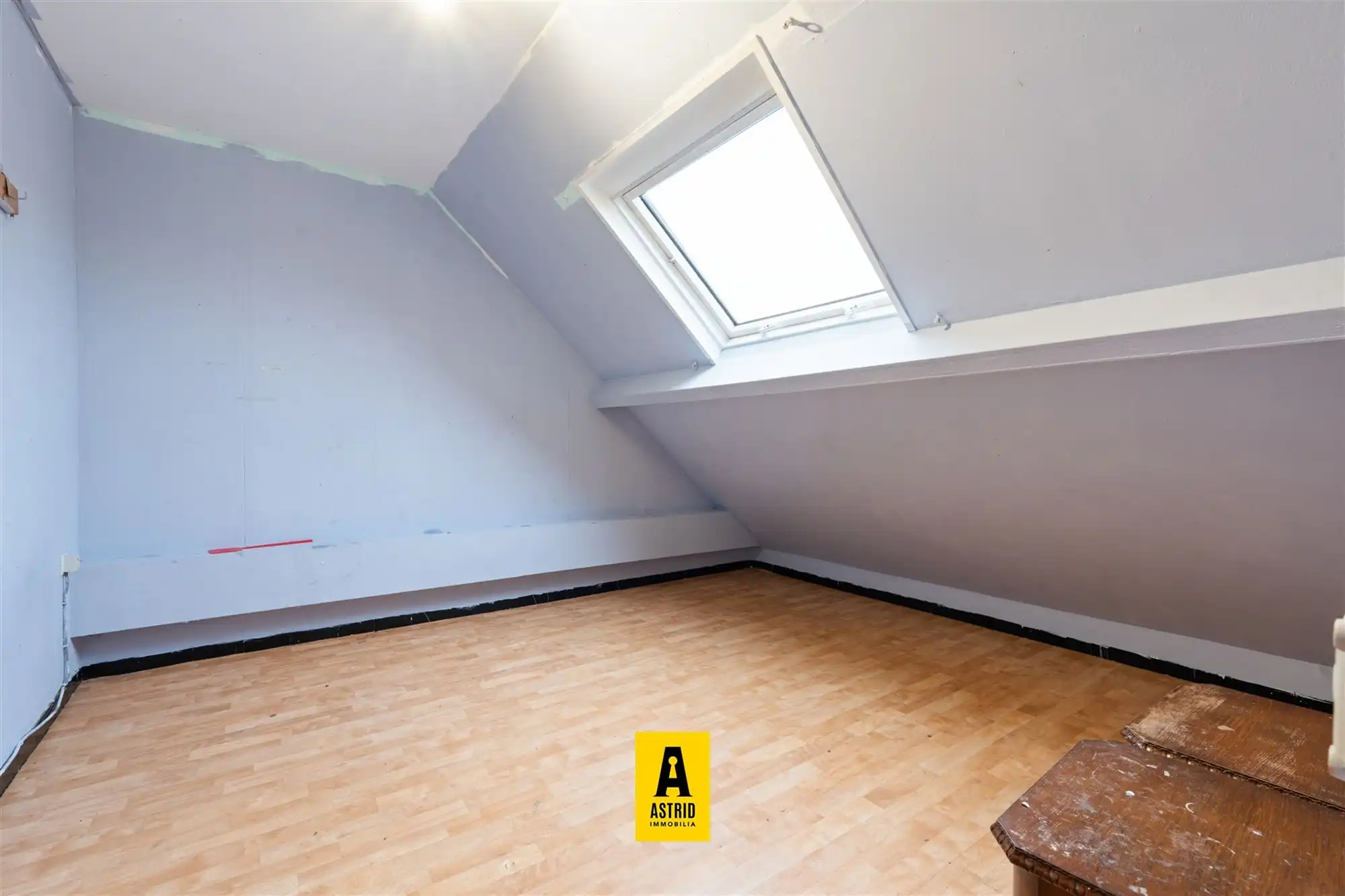  Ruime rijwoning met 5 slaapkamers en tweewoonst-indeling op topligging in Bredene foto 23