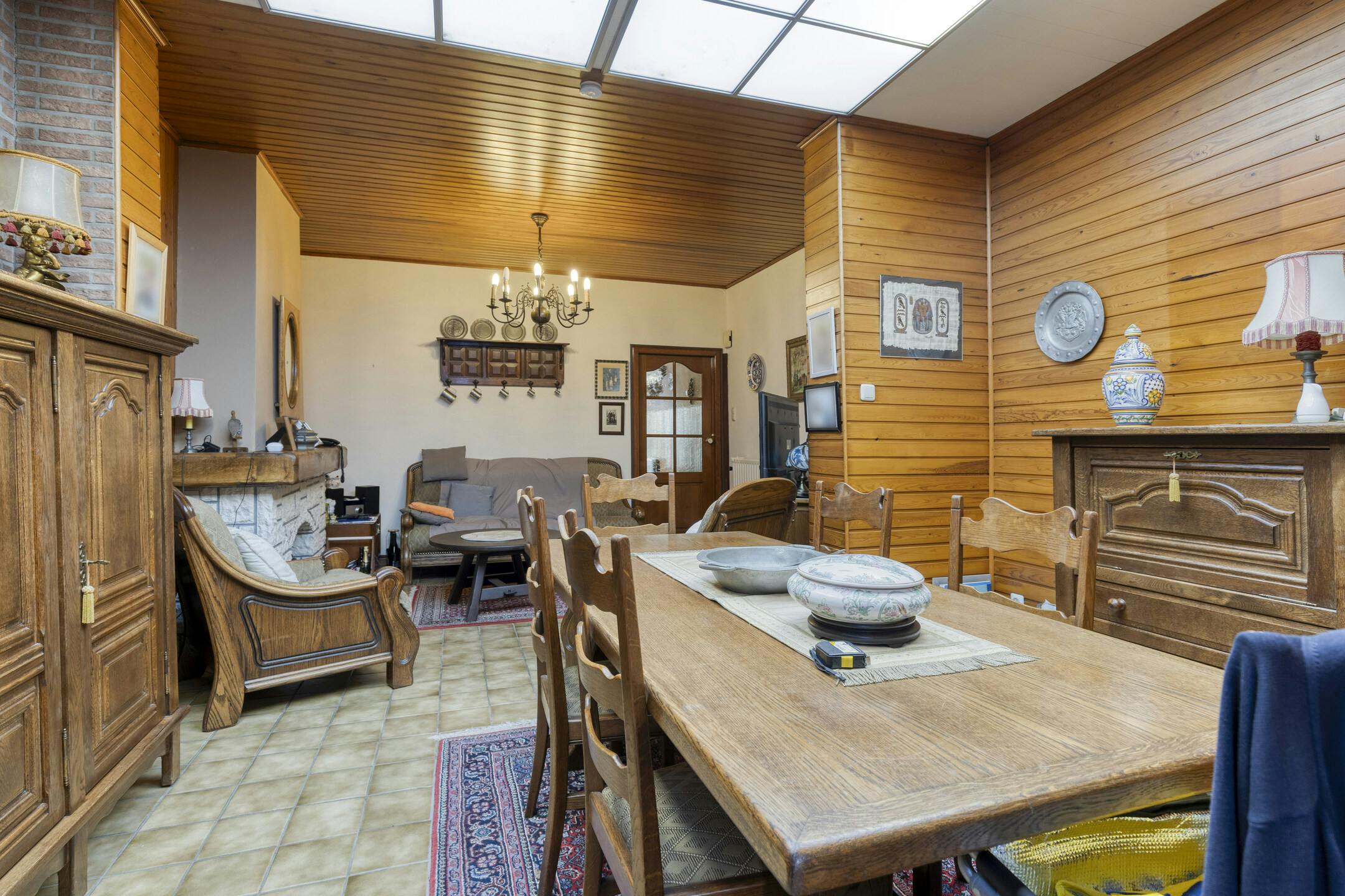 Karaktervol rijhuis met tuin te koop in Mechelen. foto 4