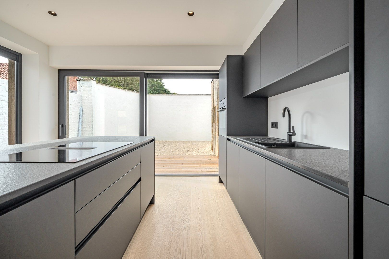 Riante stadswoning in centrum Maldegem foto 8