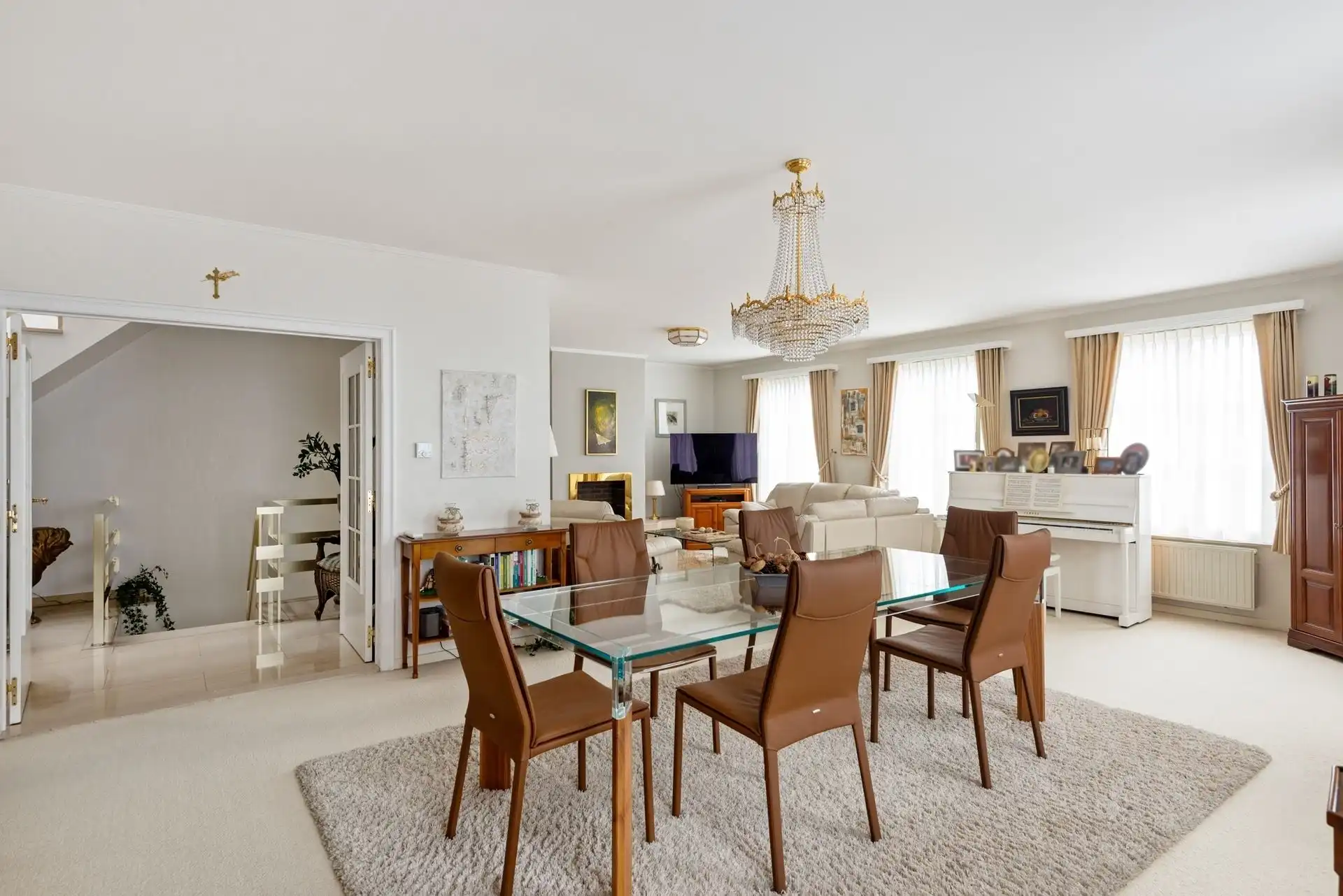 GELIJKVLOERS KANTOOR MET WONING foto 4