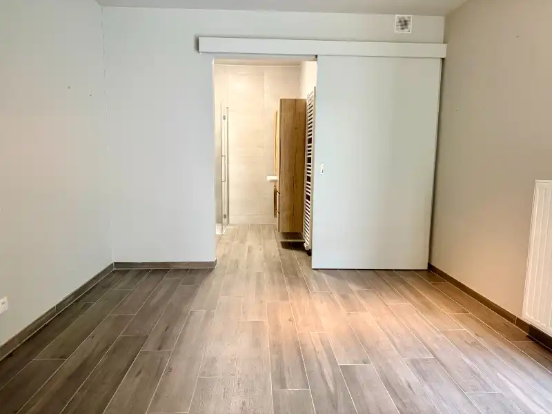 SERVICEFLAT MET GEZELLIG TERRAS foto 7