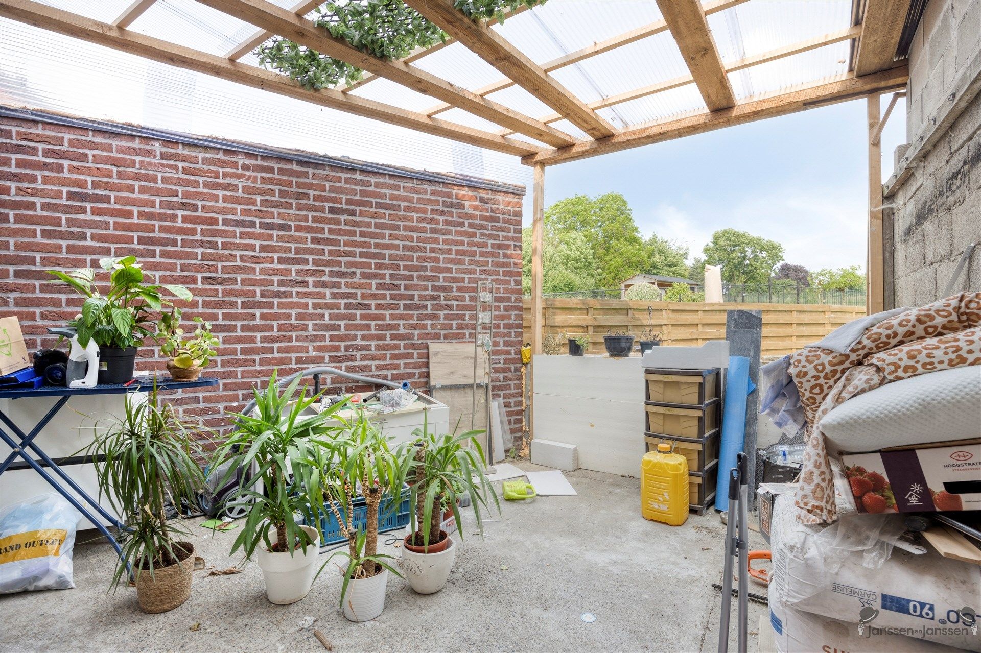 Te renoveren woning foto 17
