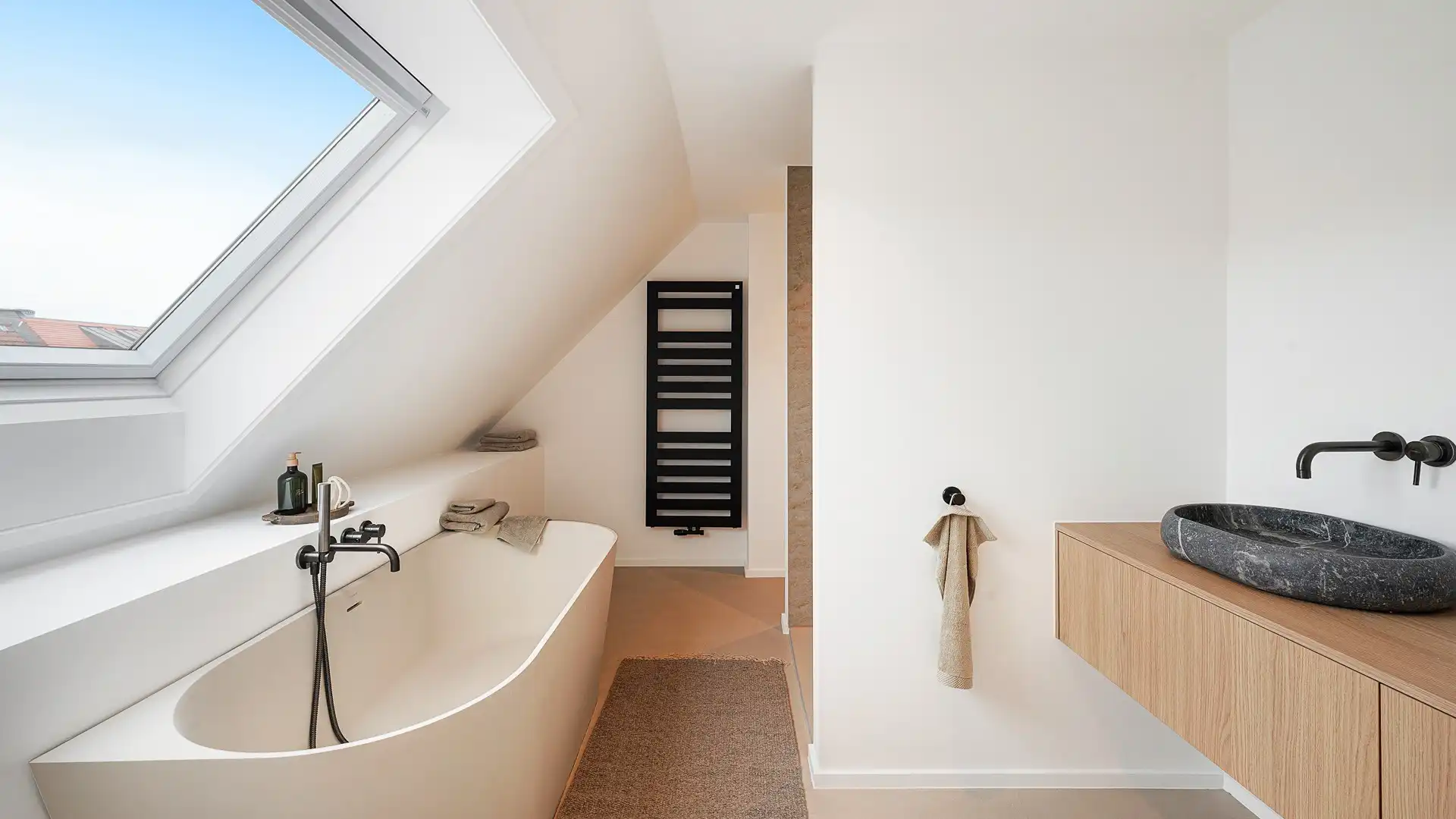 Ruime gerenoveerde duplex met 5 slaapkamers in Knokke. foto 18