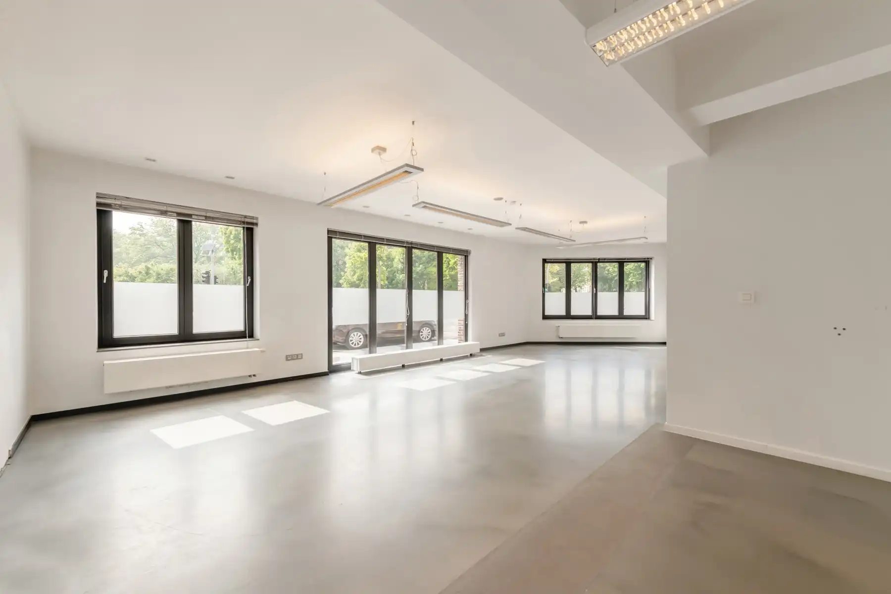 Strategische toplocatie voor uw onderneming. foto 8