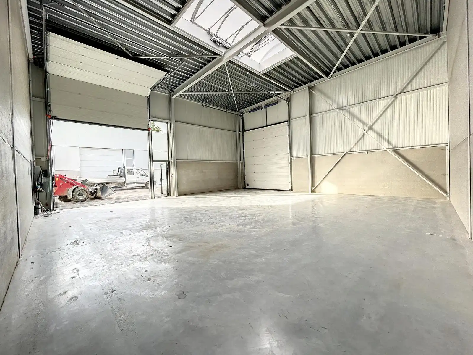 Bedrijfsunit van 144 m² in KMO-park 'Kallisto'.  foto 3