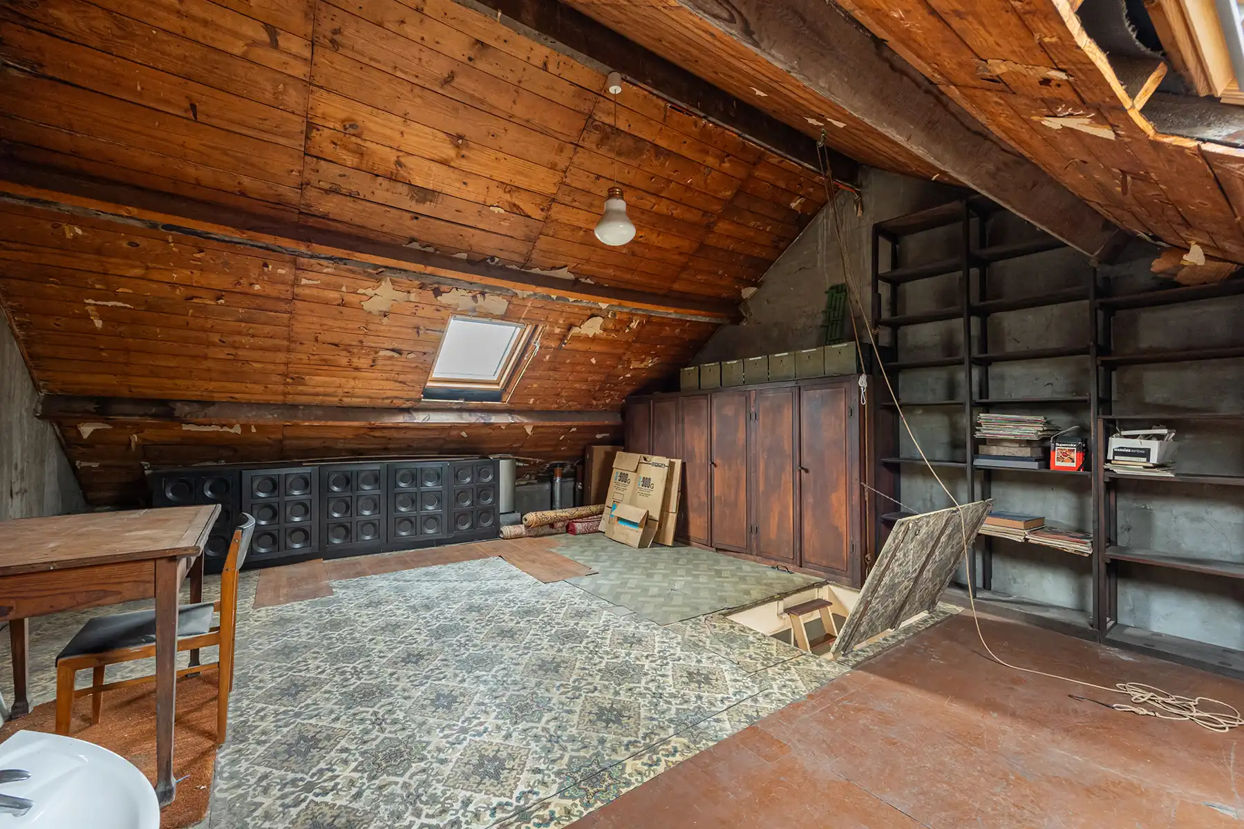 Riante, te renoveren woning op toplocatie  foto 16