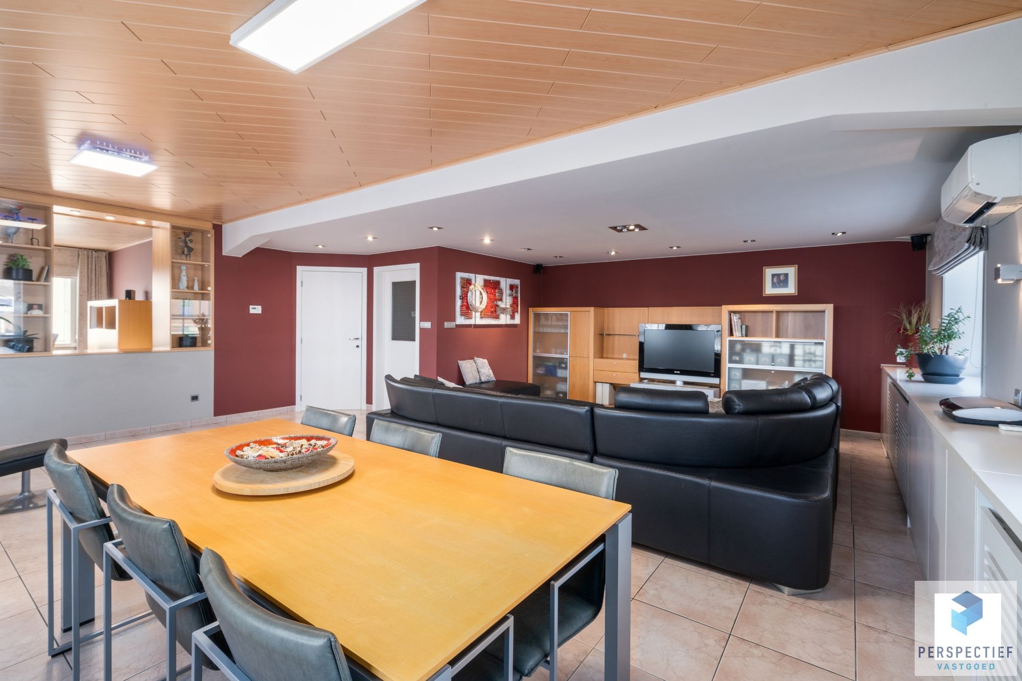 Handelspand met Winkelruimte, Magazijn en Woonst op 1.682 m² foto 31