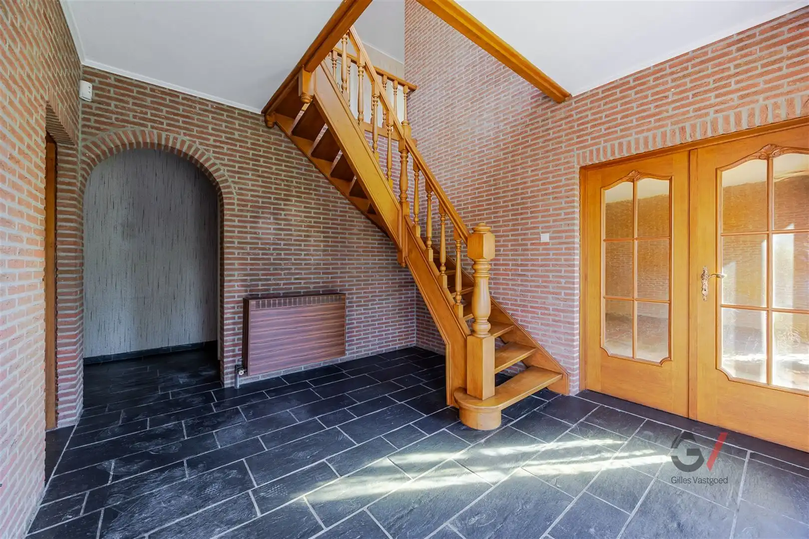 Woning met veel potentieel en karakter foto 4