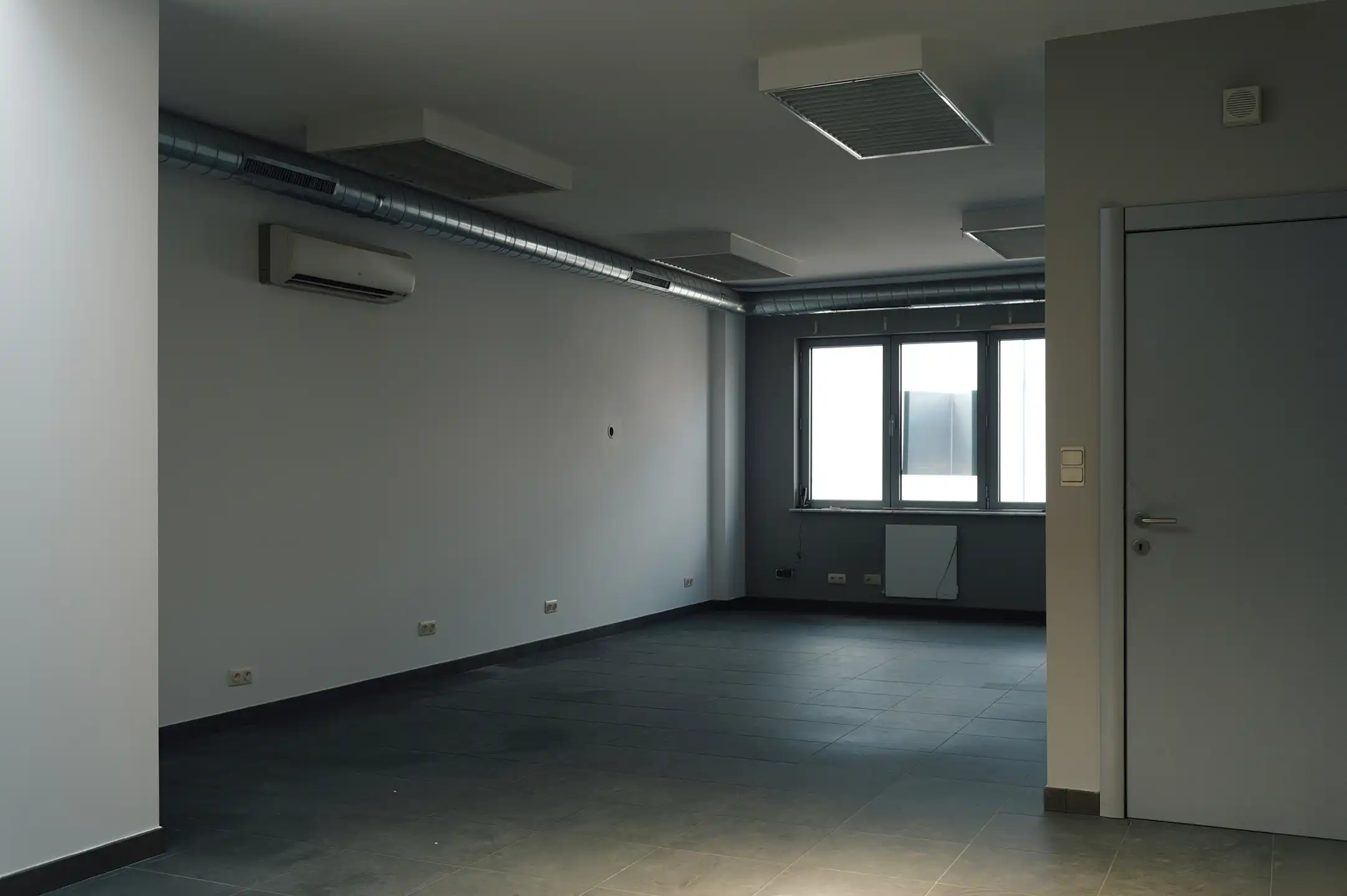 Bedrijfsgebouw te koop in Merksem foto 10