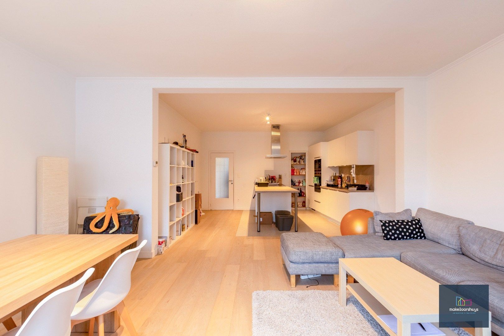 Mooi en centraal gelegen 2 slaapkamerappartement met terras en staanplaats foto 5