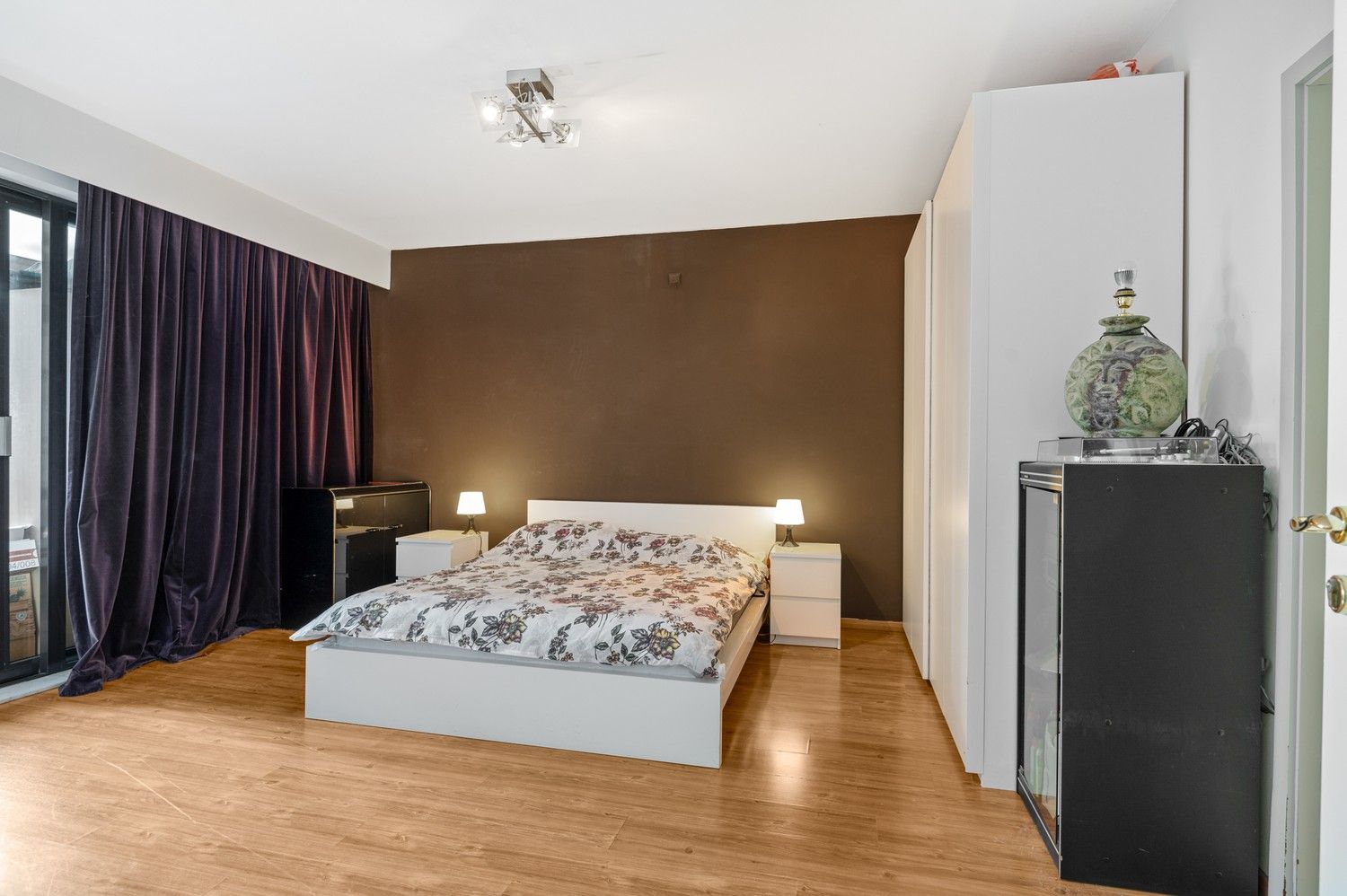 Riant appartement van maar liefst 280 m² foto 20